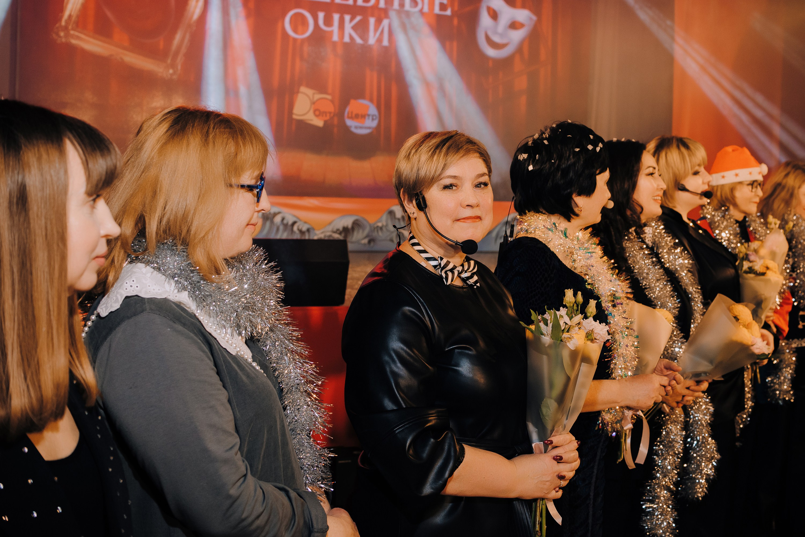 СПЕКТАКЛЬ «ВОЛШЕБНЫЕ ОЧКИ» ОПТИК-ЦЕНТР. Репортажный фотограф Зуев Роман г. Челябинск