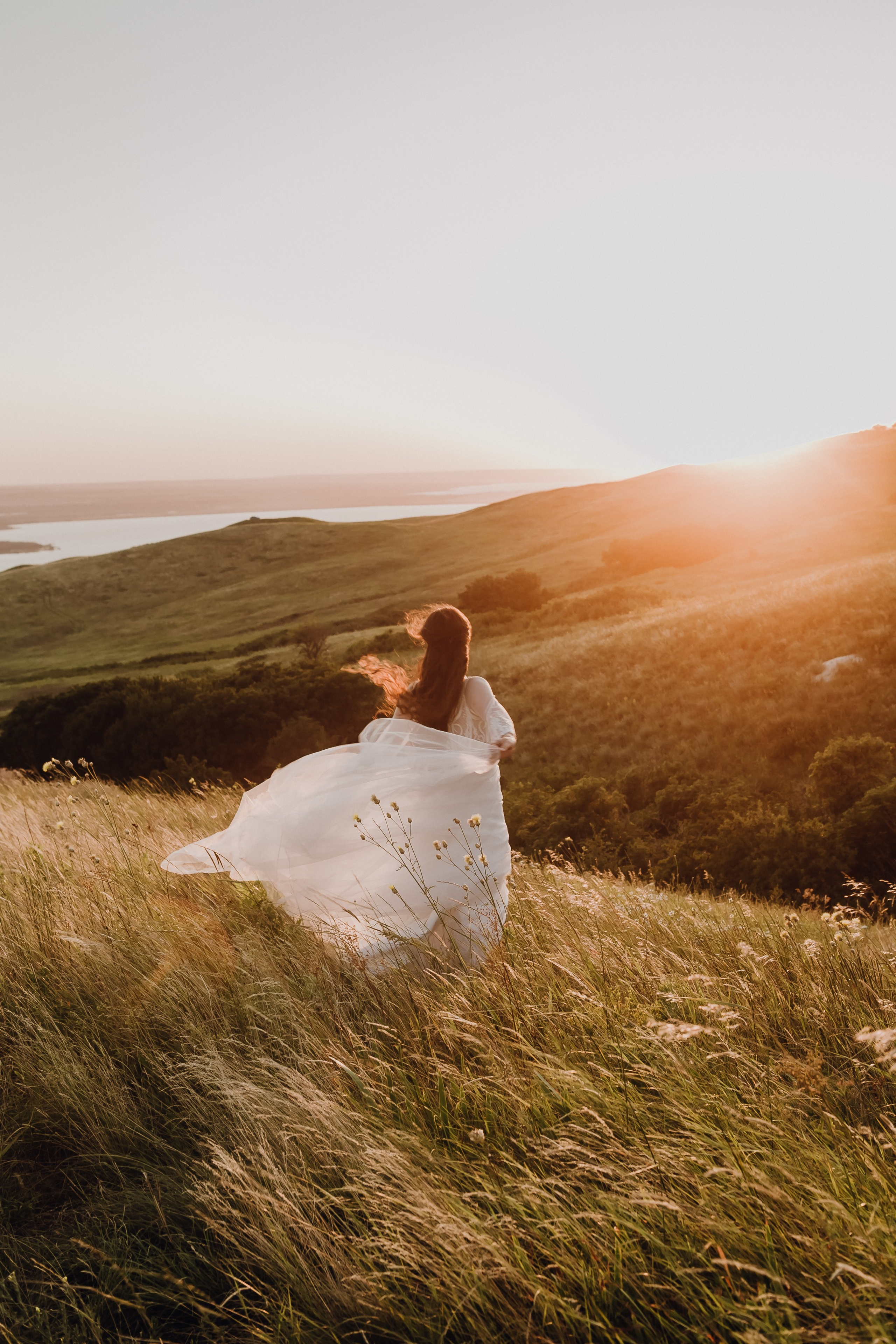 Эмоциональные моменты свадебной церемонии в Пятигорске: качественная фотография от опытного свадебного фотографа