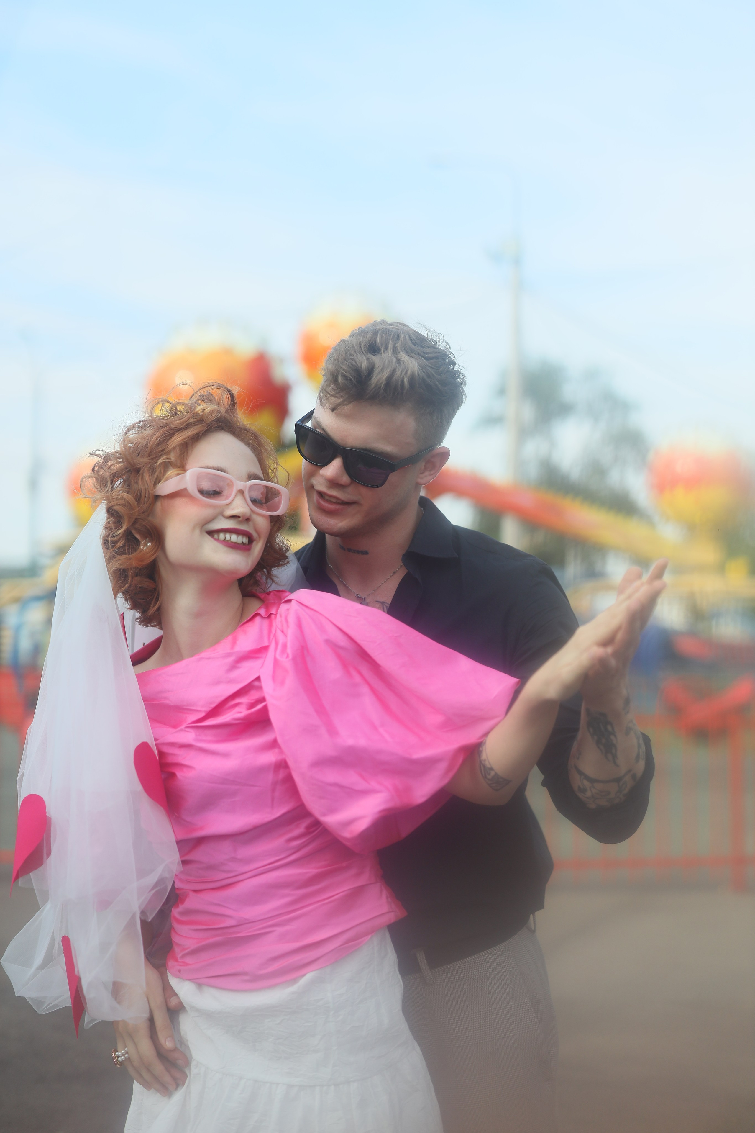 Свадебная фотосессия в парке аттракционов. Свадебный и семейный фотограф в Абхазии Жанна Соснина