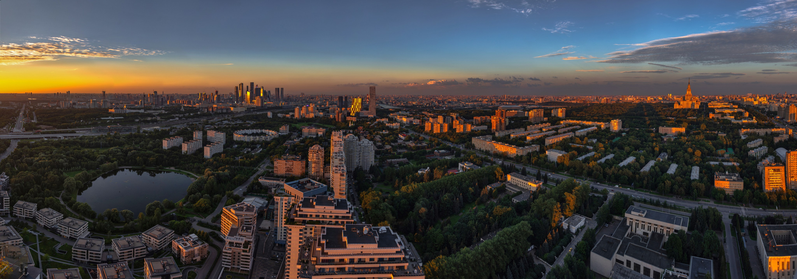 Просто на крышу. Фотограф Лара Кучина