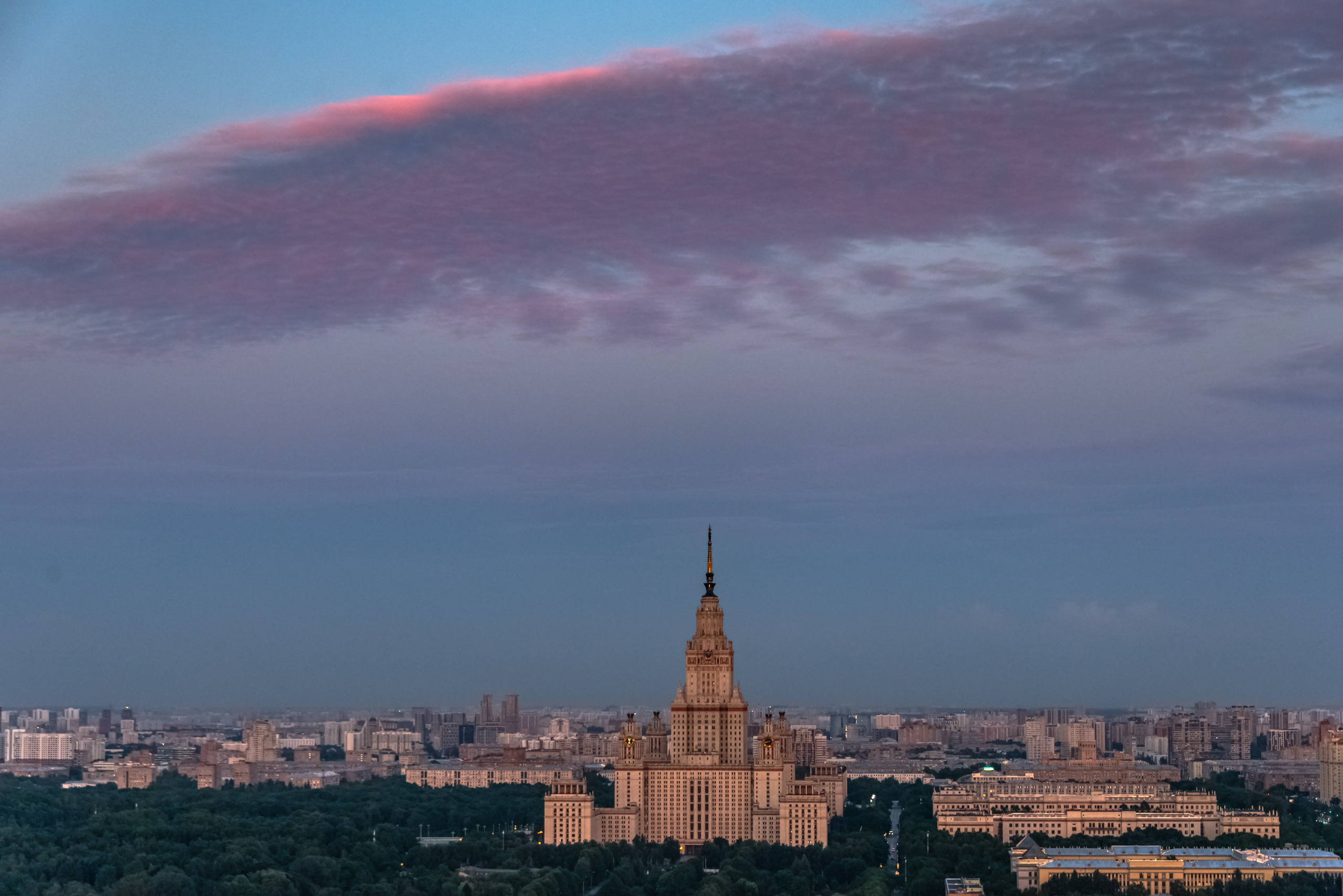 Просто на крышу. Фотограф Лара Кучина