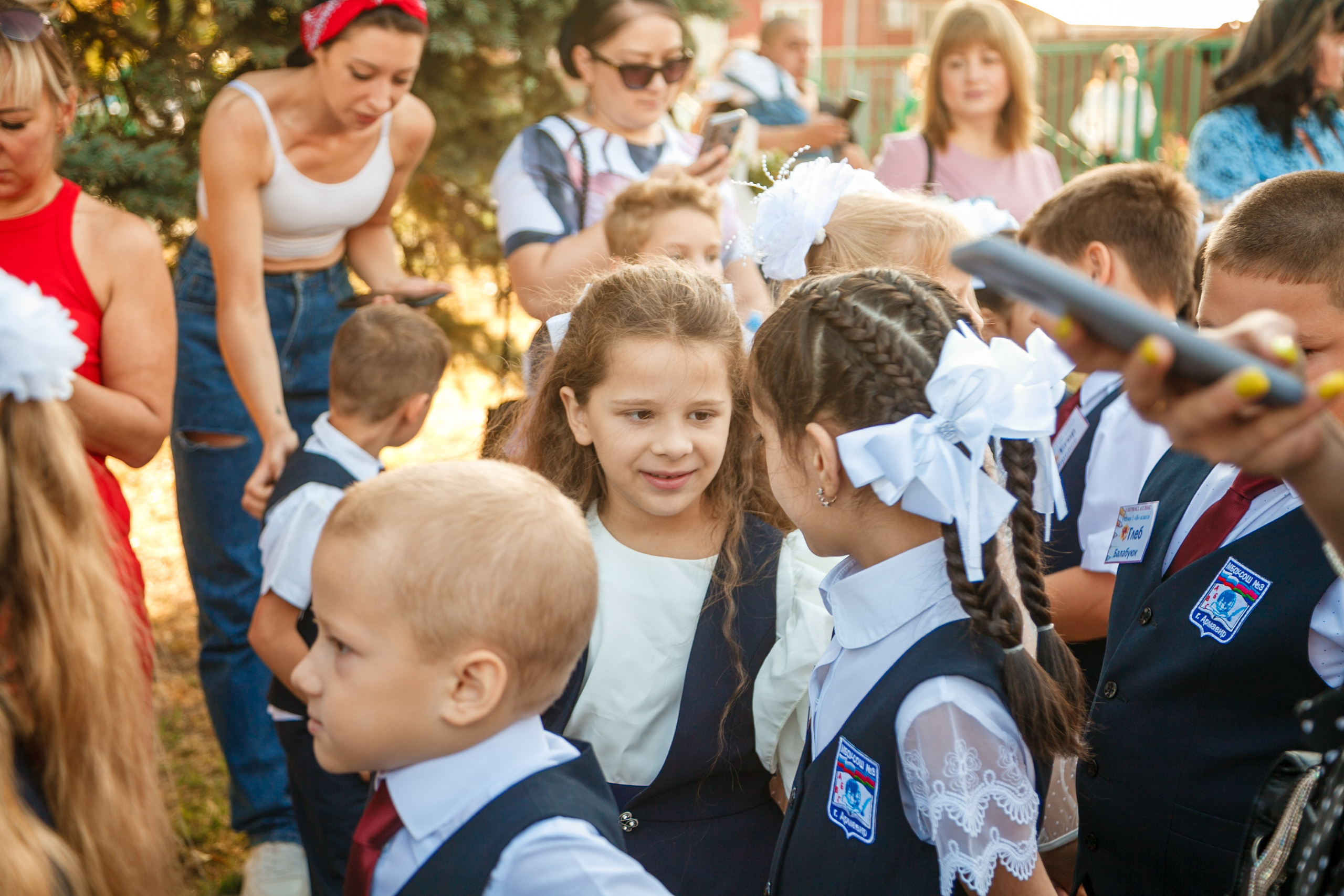 1 сентября линейка. Свадебный и семейный фотограф в Армавире