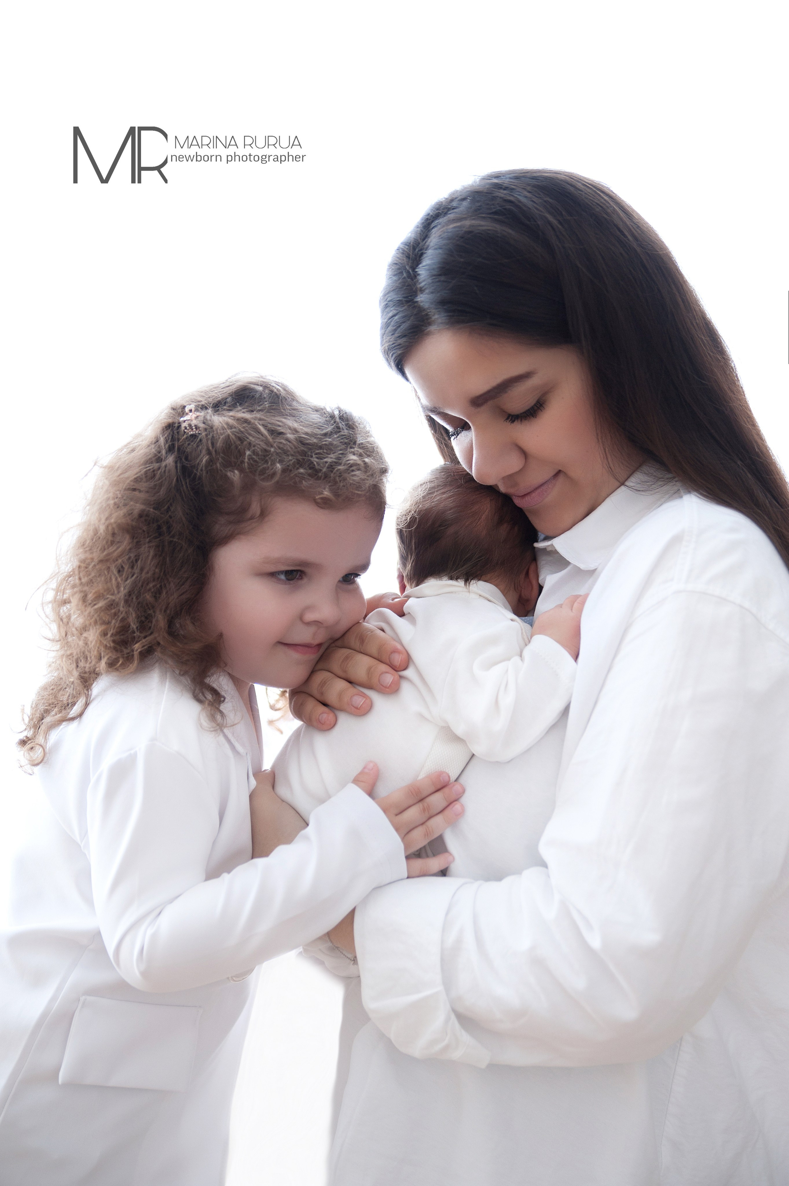 Малыш, братики и сестрички