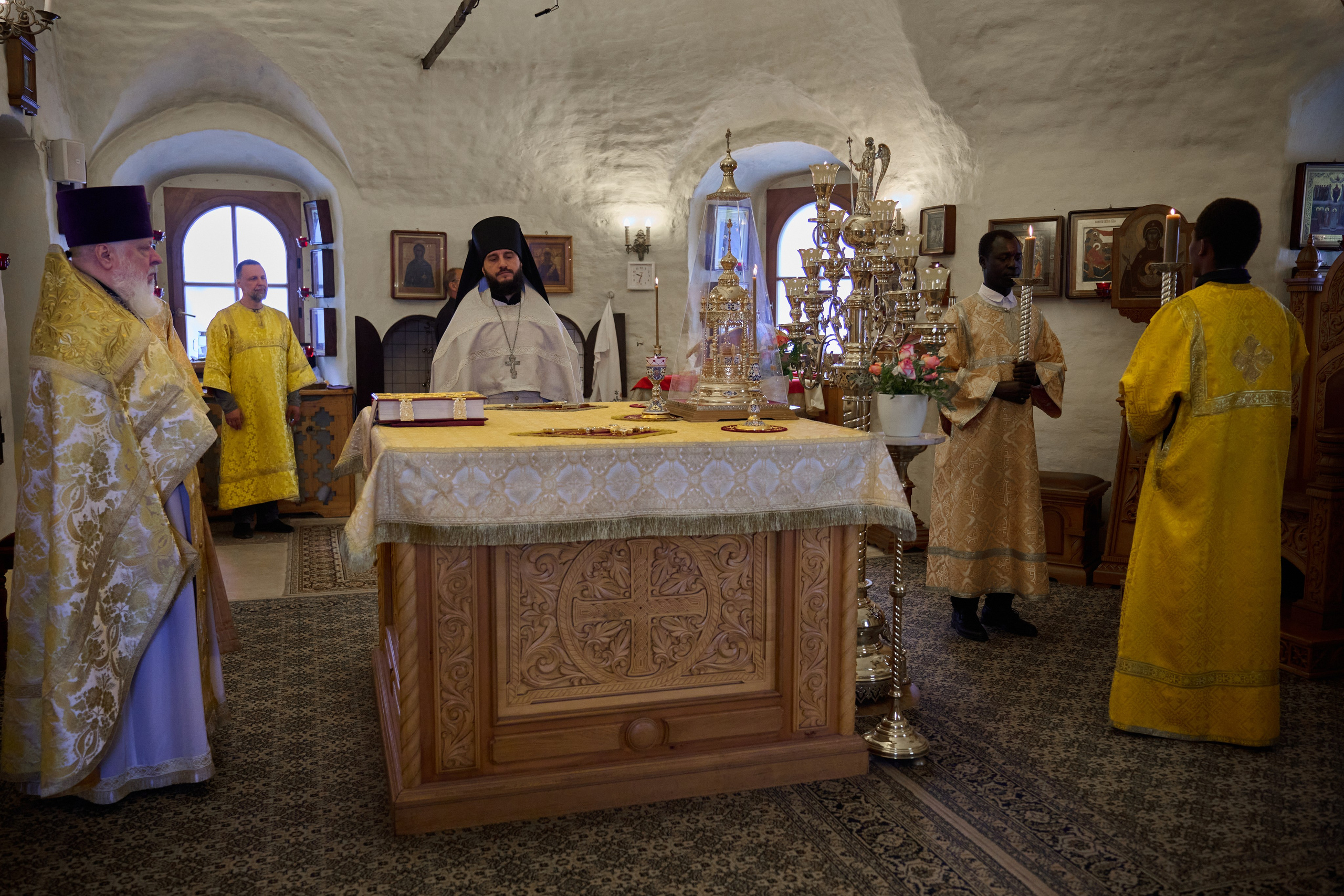 Литургия на китайском языке. Фотограф в Москве