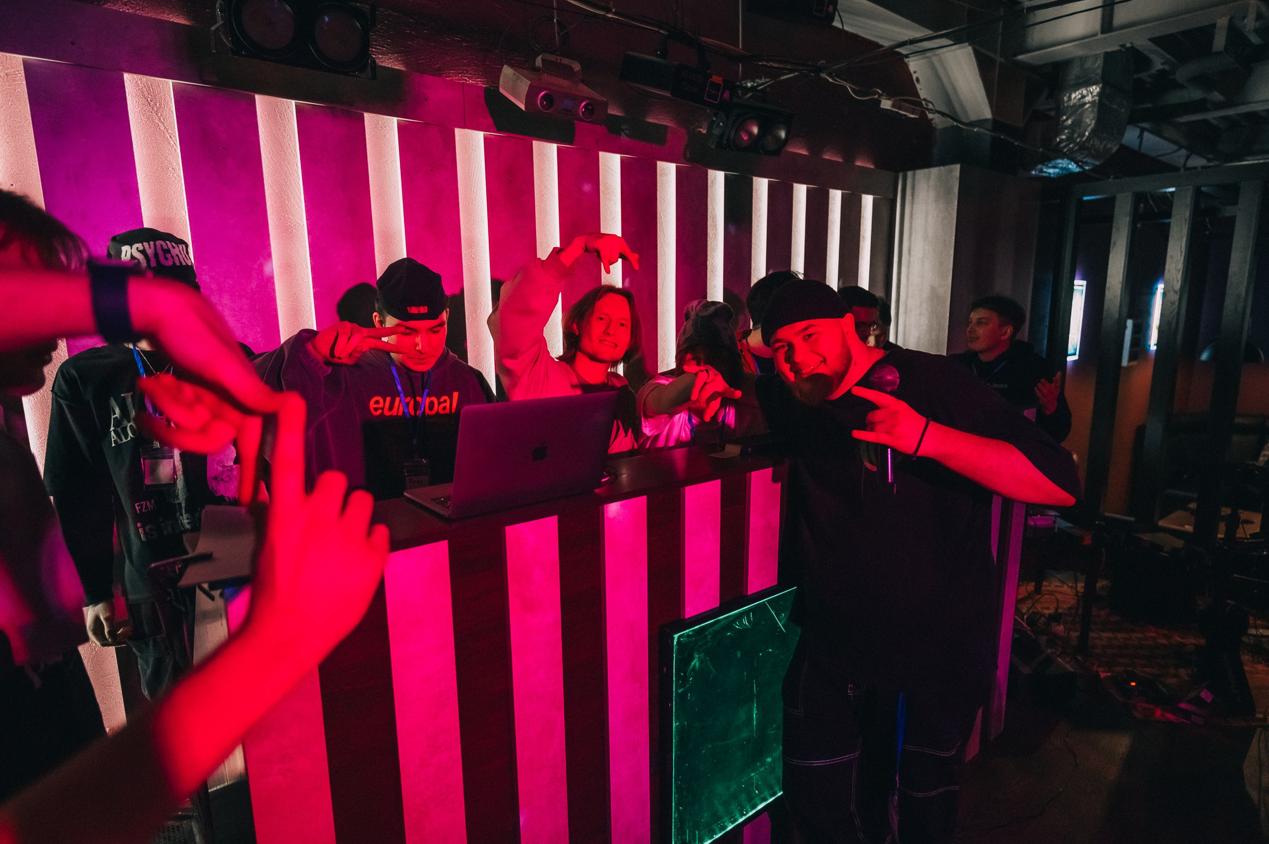 8 MARCH WOMENS DAY PARTY. Фотограф в Кемерово Владислав Шульц