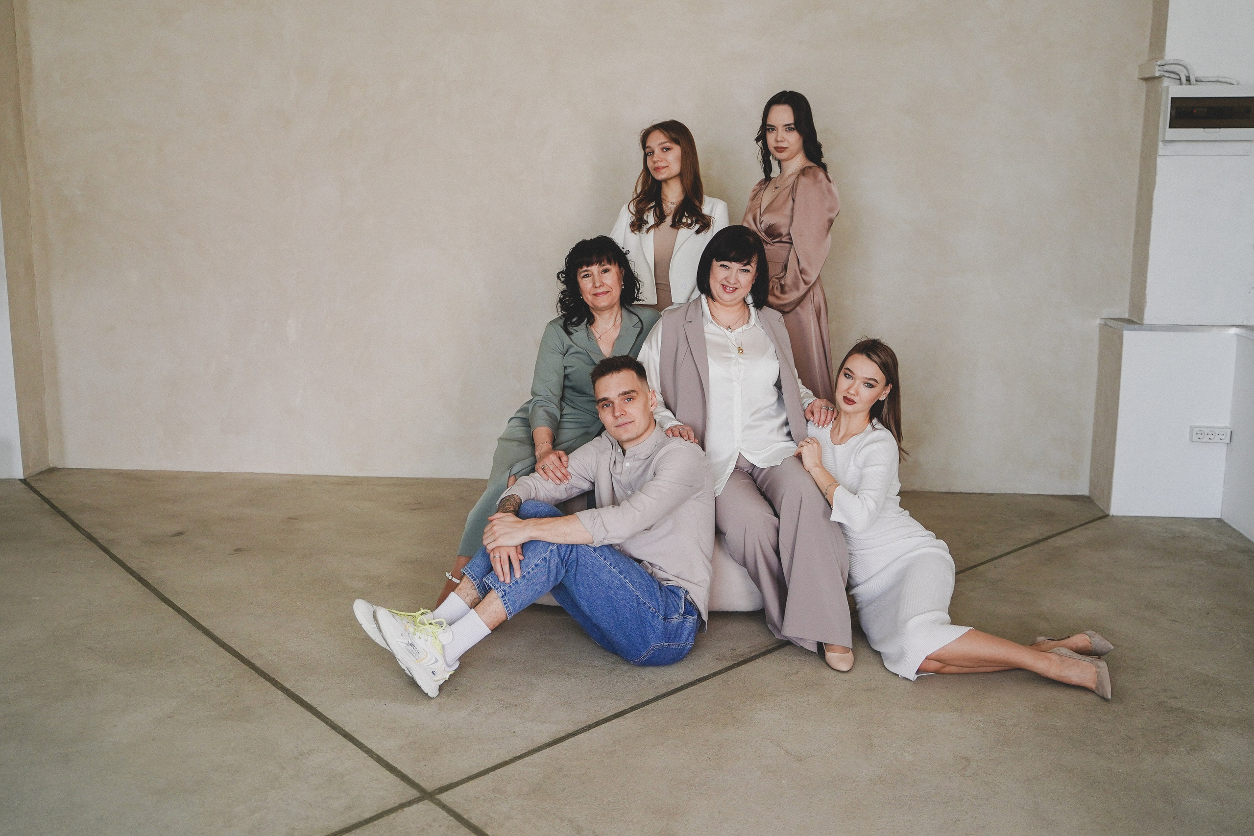 Фотосессия большой семьи в студии. Семейный и женский фотограф в Краснодаре Анастасия Приймак