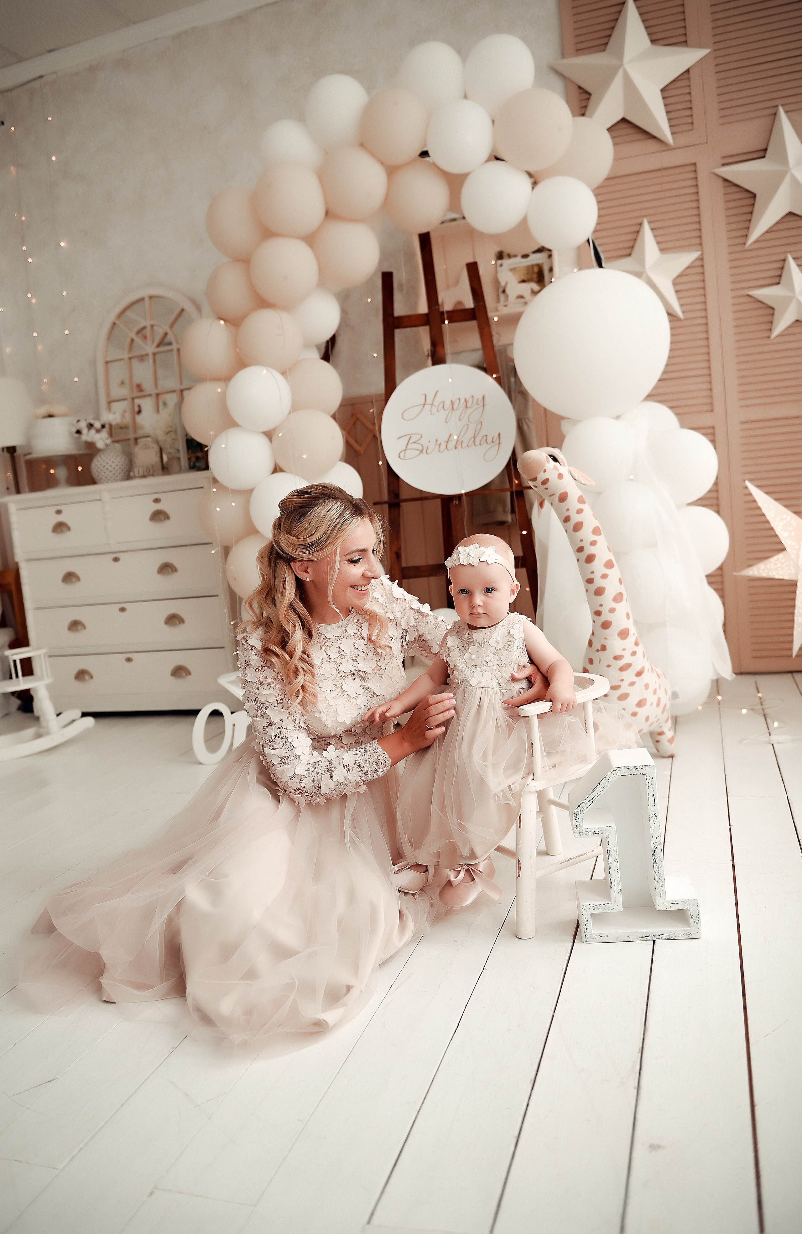 Семейная на 1 годик. Свадебный, семейный, детский, контент фотограф в Омске Максим Ильин