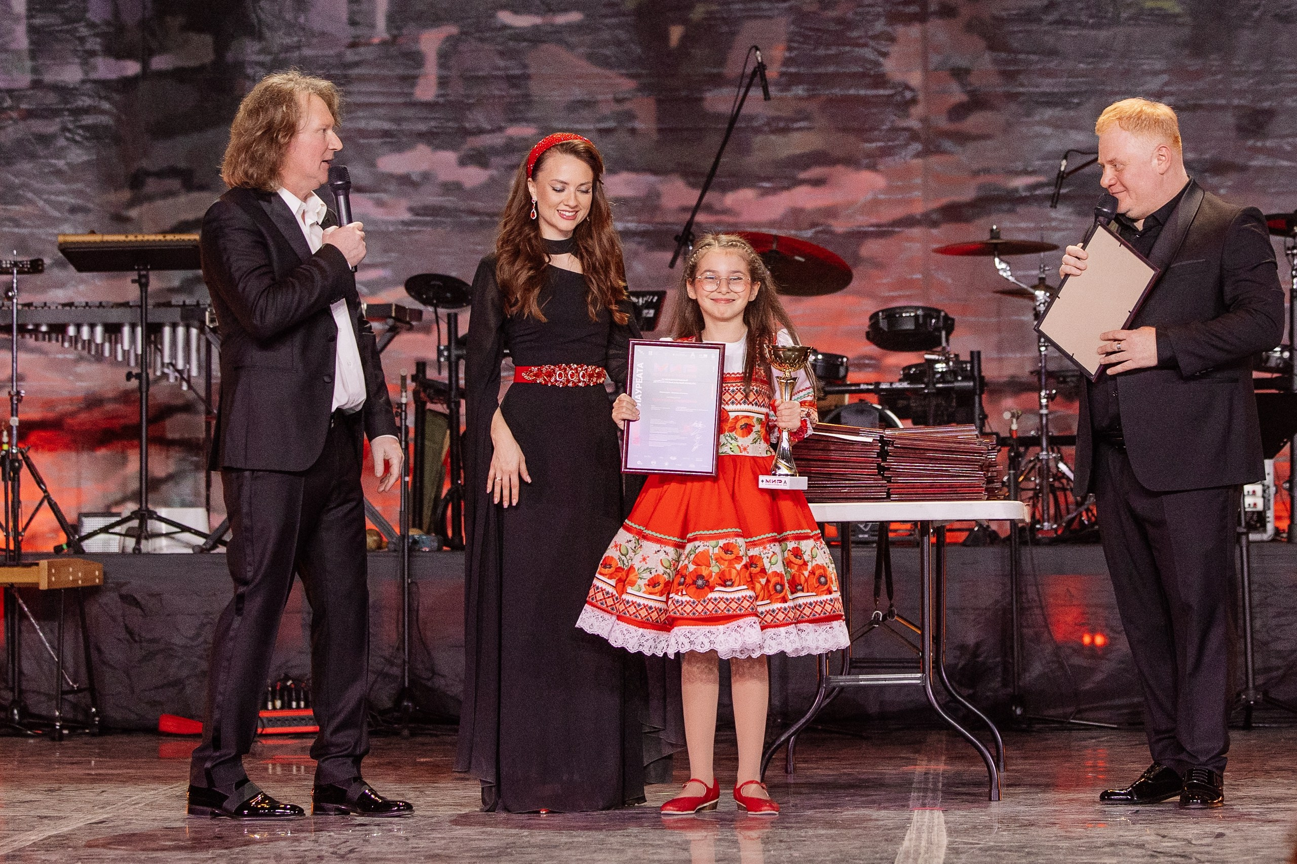 Гала-концерт Фестиваля «МИР» 2025. Александр Ченченко ака Саша Че. Свадебный и репортажный фотограф. Москва