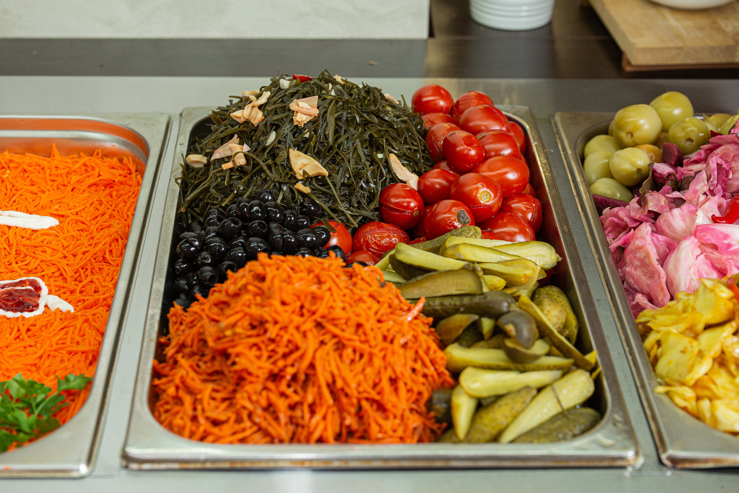 Renatphoto-Фотосъёмка шведского стола в отелях и пансионатах. Профессиональная фотосъёмка интерьеров, предметная фотосессия еды для меню г. Анапа