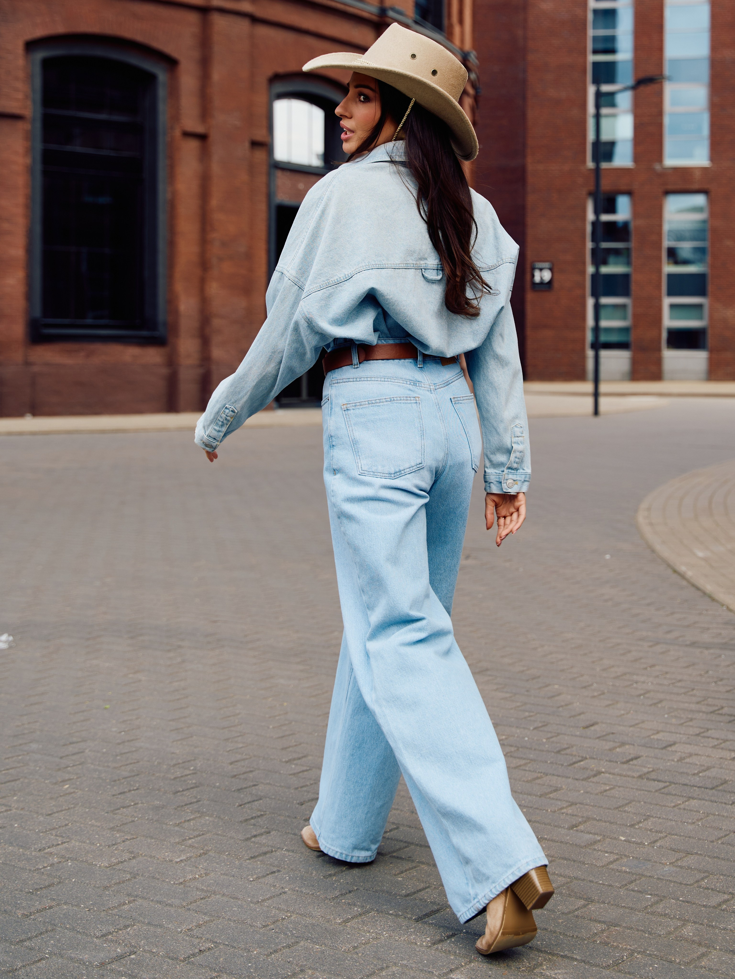 Шляпа. Фотограф для маркетплейсов в Москве