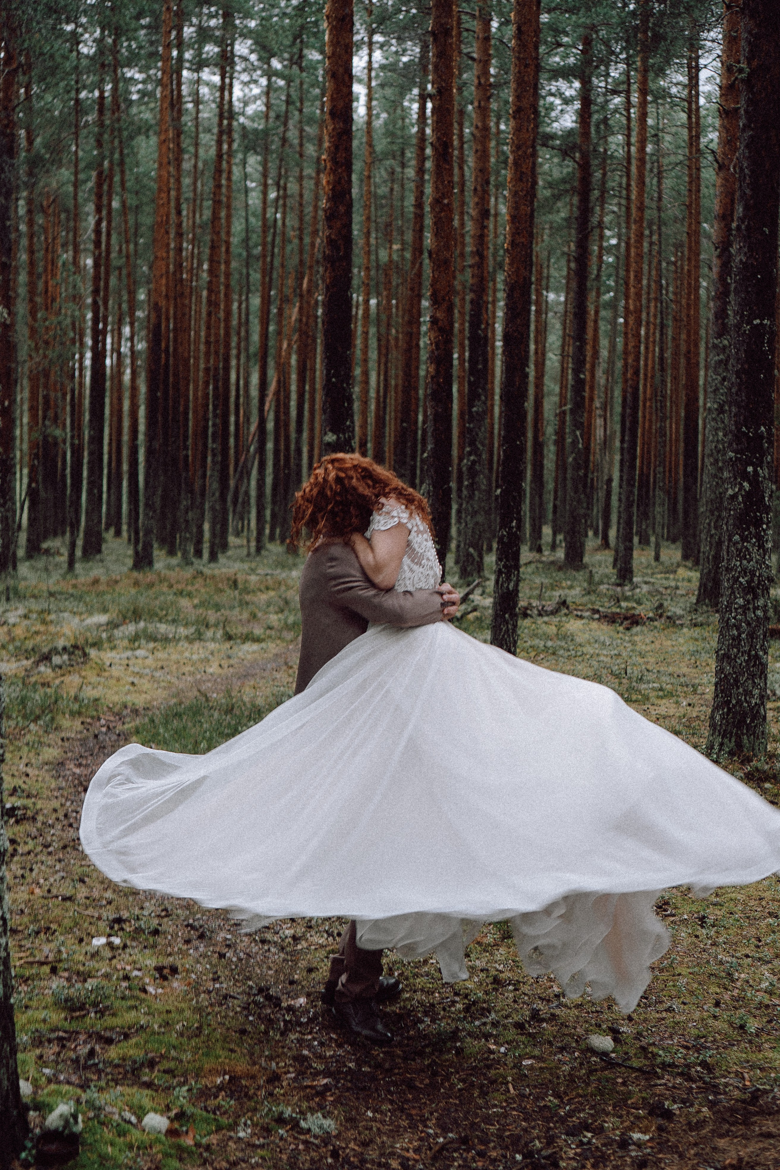 СВАДЕБНАЯ ФОТОСЕССИИЯ ПАРЫ В ГОРОДЕ ПРИОЗЕРСК В СОСНОВОМ ЛЕСУ И С ПИКАПОМ. Профессиональный фотограф, Санкт-Петербург — Виктория Богомолова