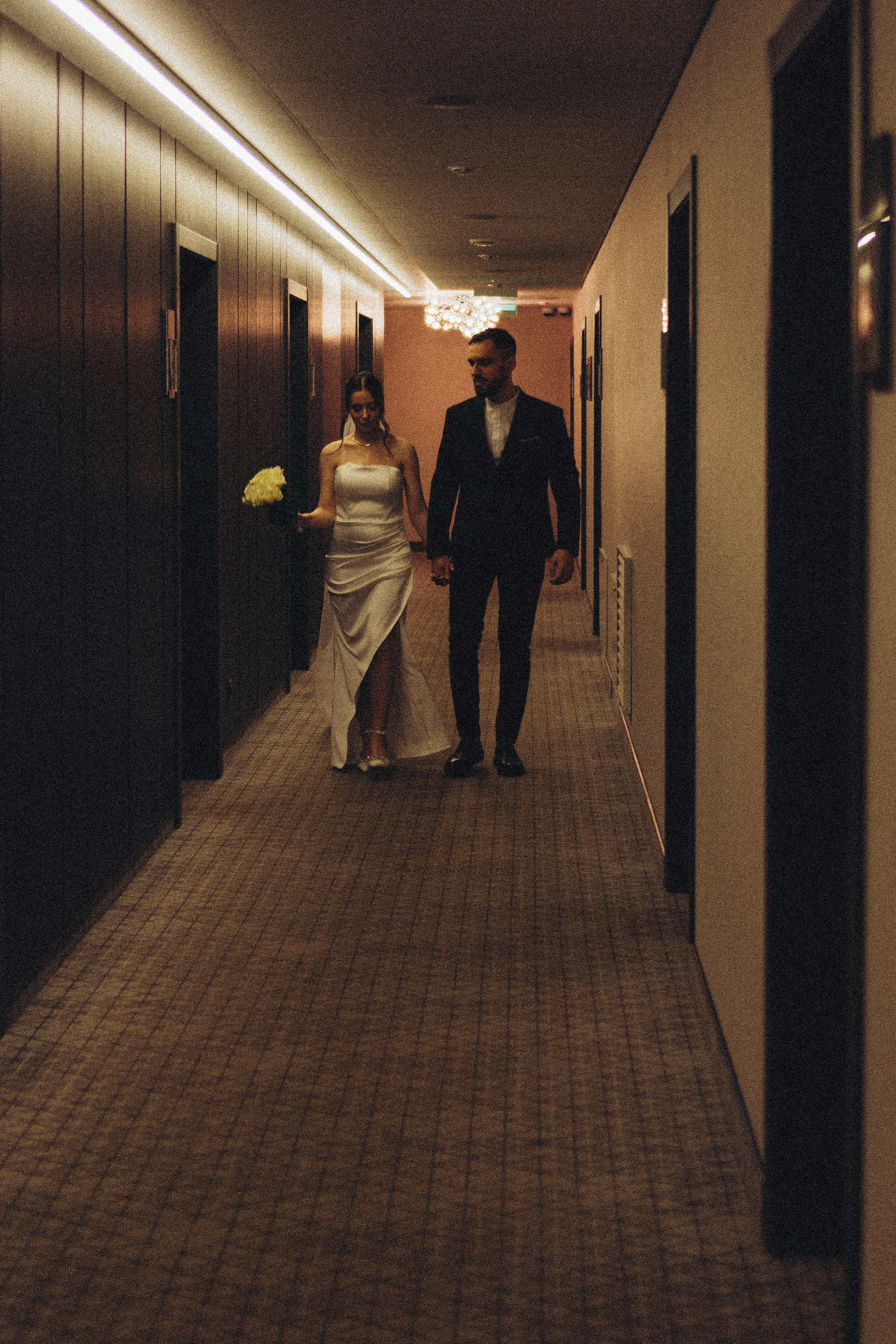 СВАДЕБНАЯ СЬЕМКА СБОРОВ ЖЕНИХА И НЕВЕСТЫ В ОТЕЛЕ И ТАКЖЕ ФОТОСЕССИИЯ В ОТЕЛЕЕ МЕГАПОЛИС БРЯНСК. Профессиональный фотограф, Санкт-Петербург — Виктория Богомолова