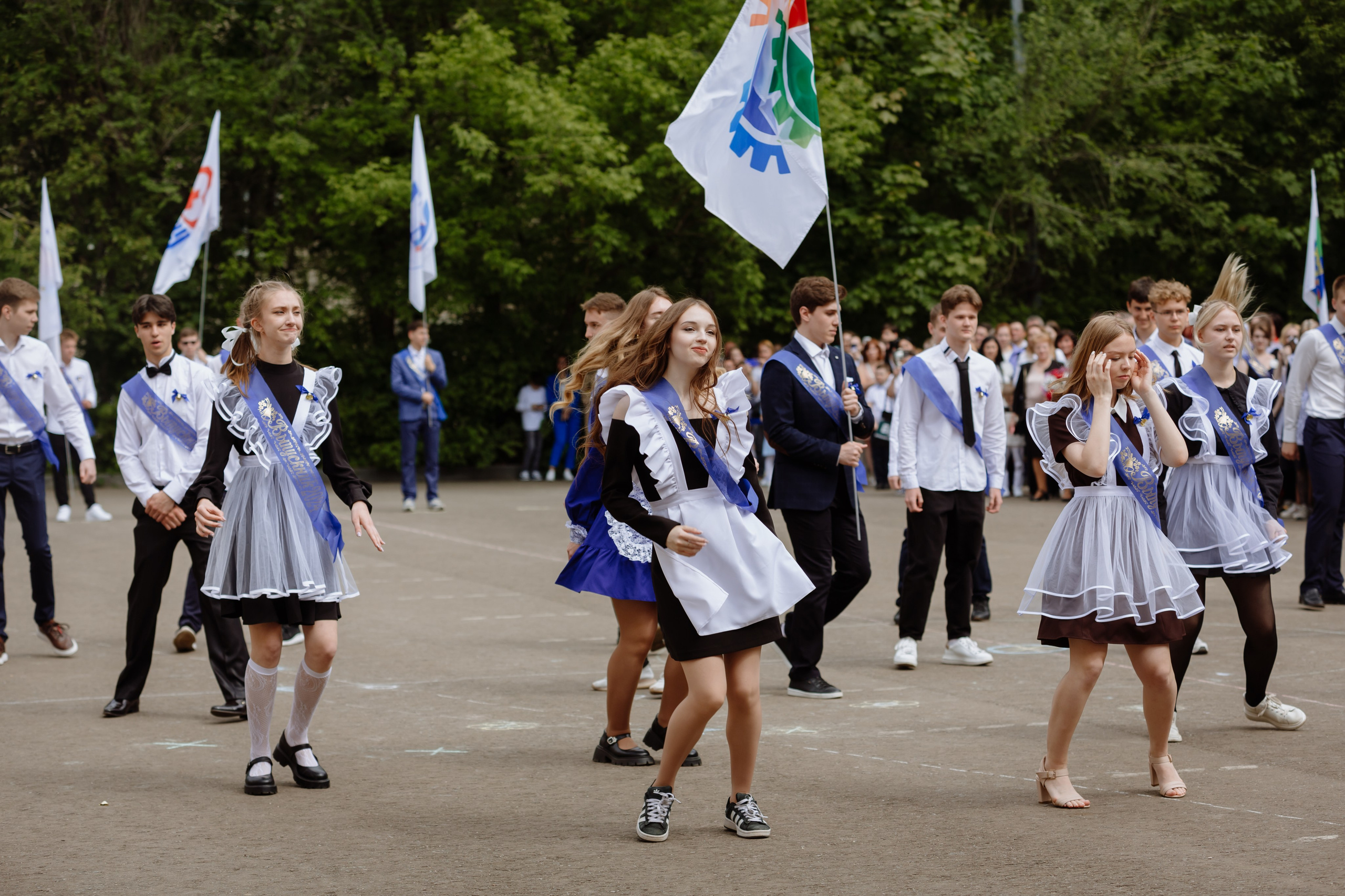 Последний звонок 2024 (3 часа фотосъемки). Профессиональный фотограф Надежда Антонова