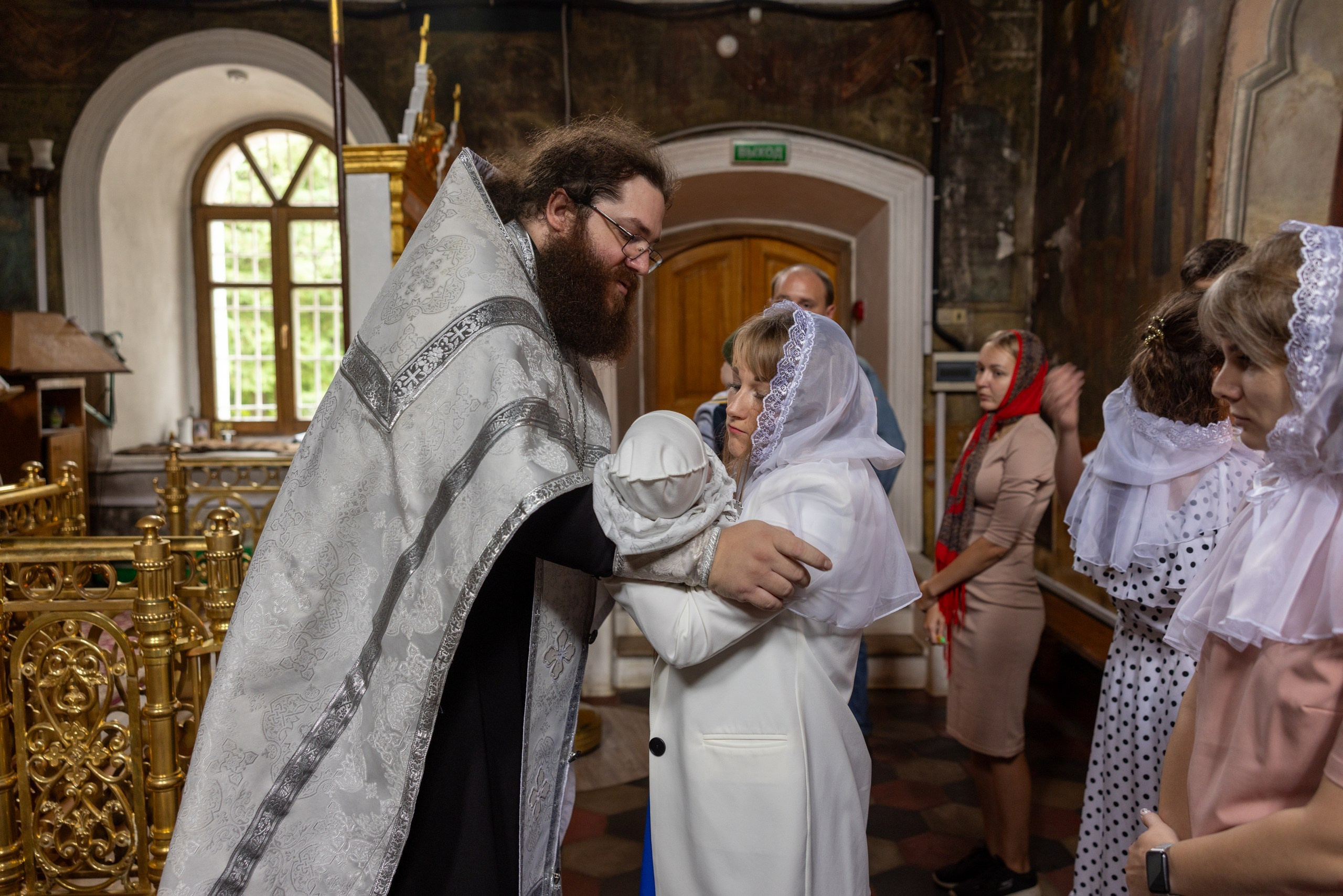 Образец репортажа крещения оригиналы, без искажений, без вспышки, светосильная оптика!. Фотограф в Туле Крупский АнДРей. Фотостудия «КАДР71» в Туле