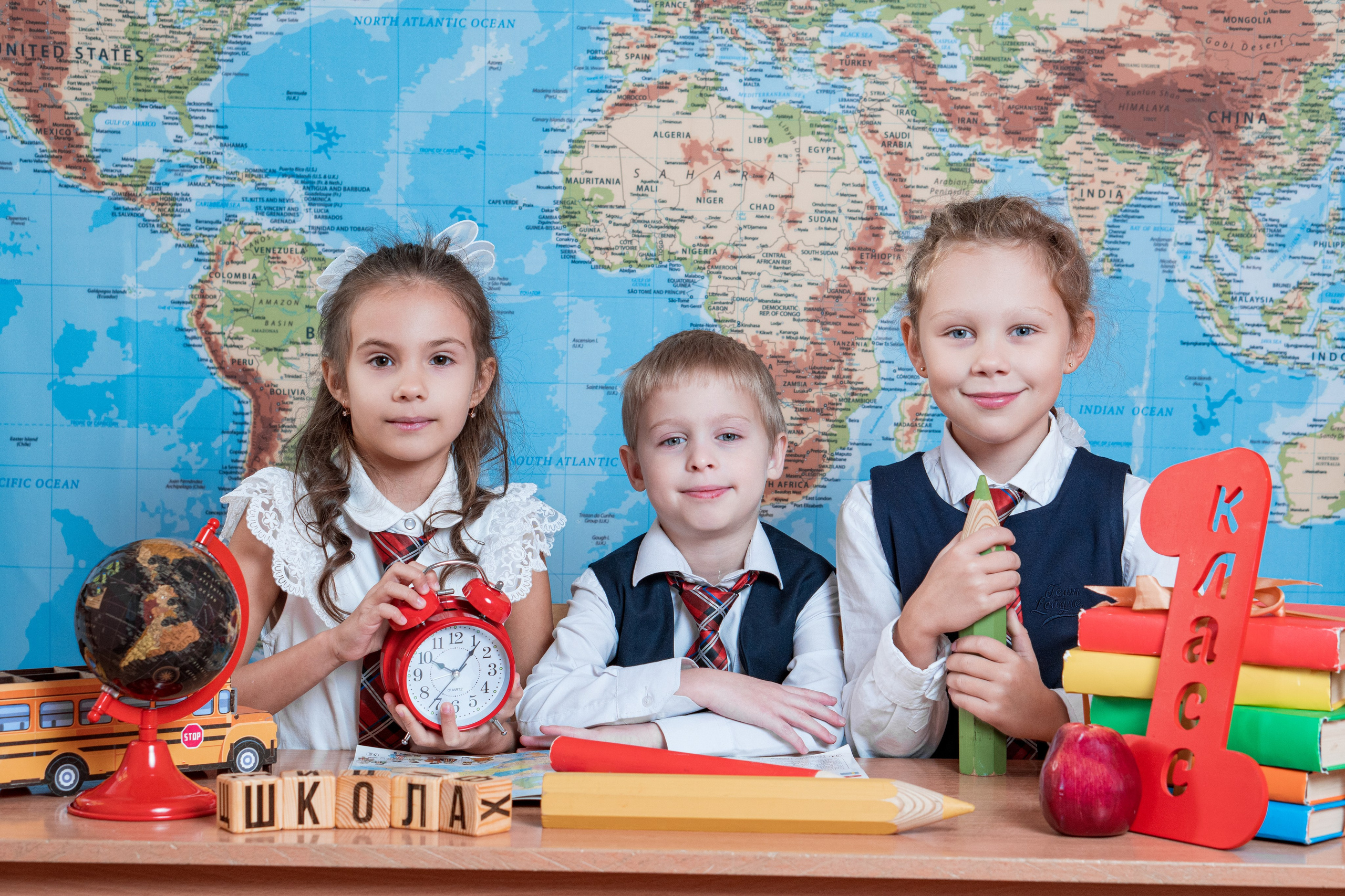 Начальная школа. Выпускные альбомы для детских садов и школ в Симферополе и Крыму — фотограф Ирина Найкина