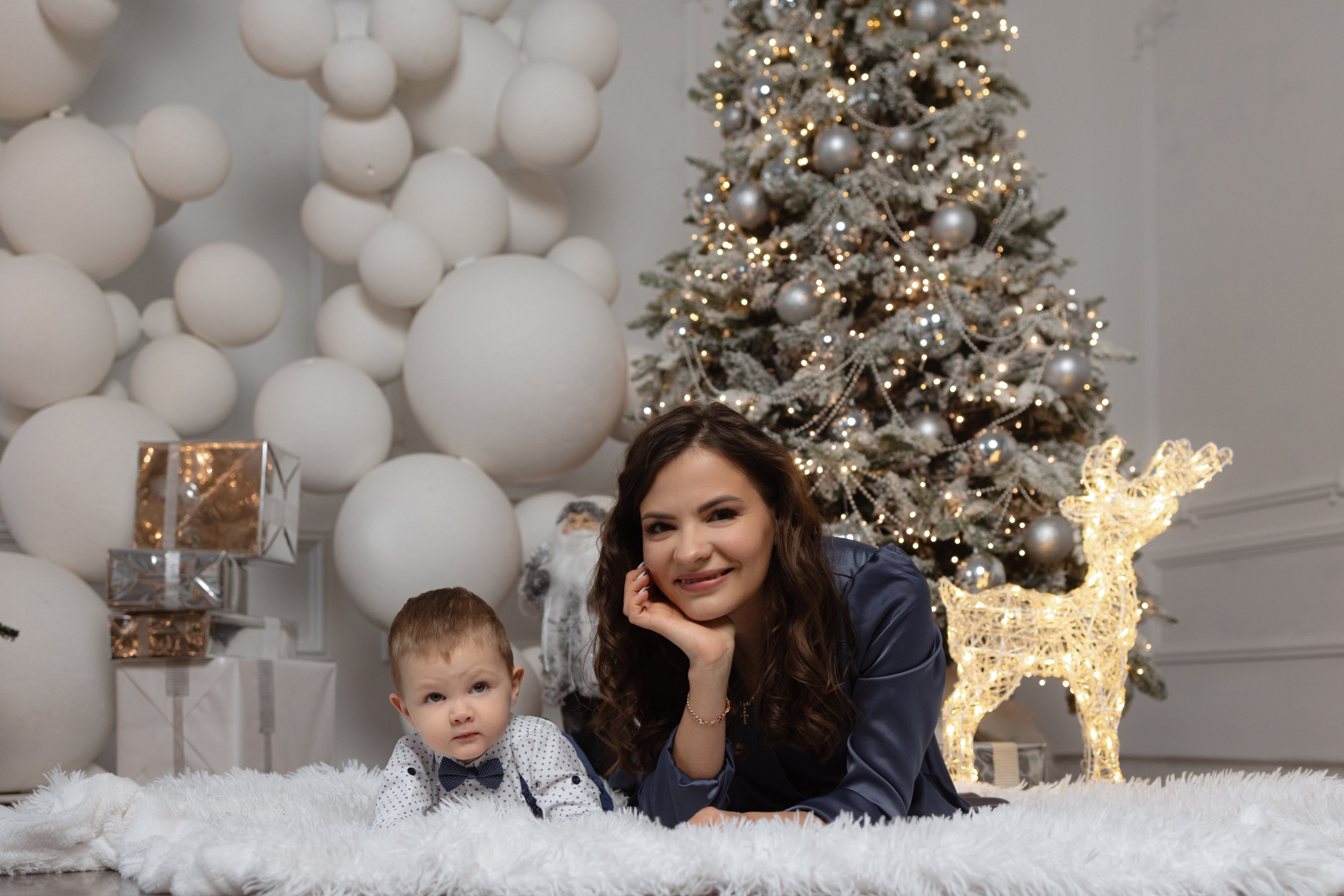Новогодняя съемка в Мун (зал Классический). Фотограф беременности и новорожденных в Красноярске Вета Ланская