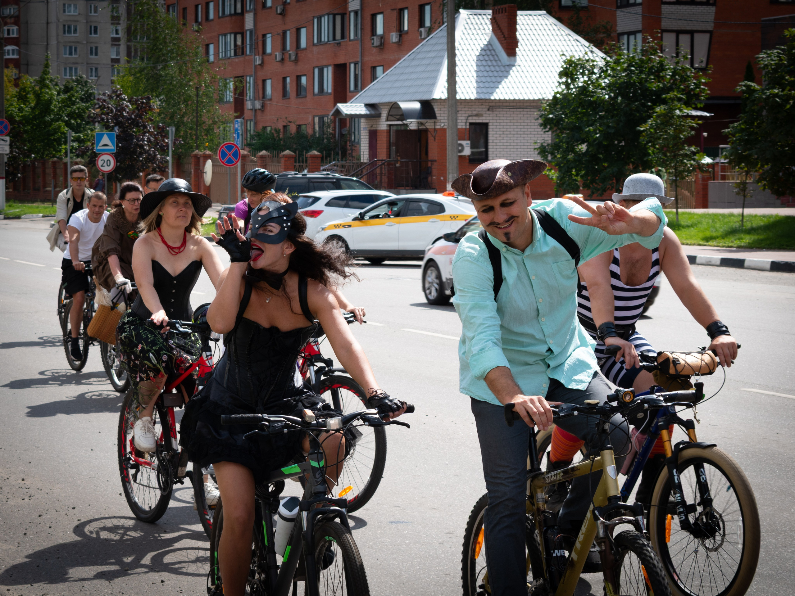 «Леди на велосипеде» — велопробег по г. Жуковскому 2025. Репортажный фотограф Сыбер Мартти