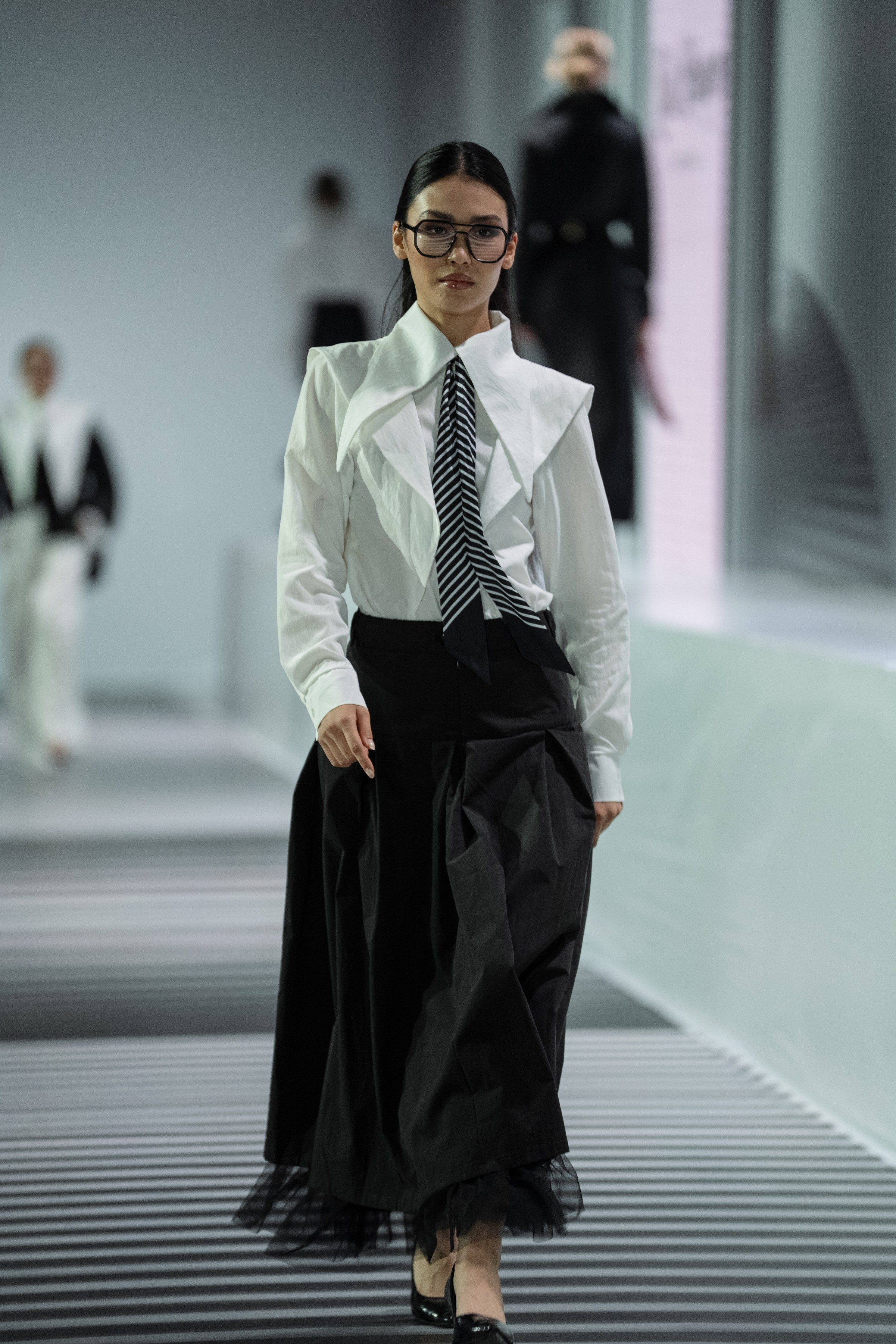 Designer LEILA KHANUM. Сайт Алматинского НЮ АРТ, будуар и фэшн фотографа Дениса Карпенко