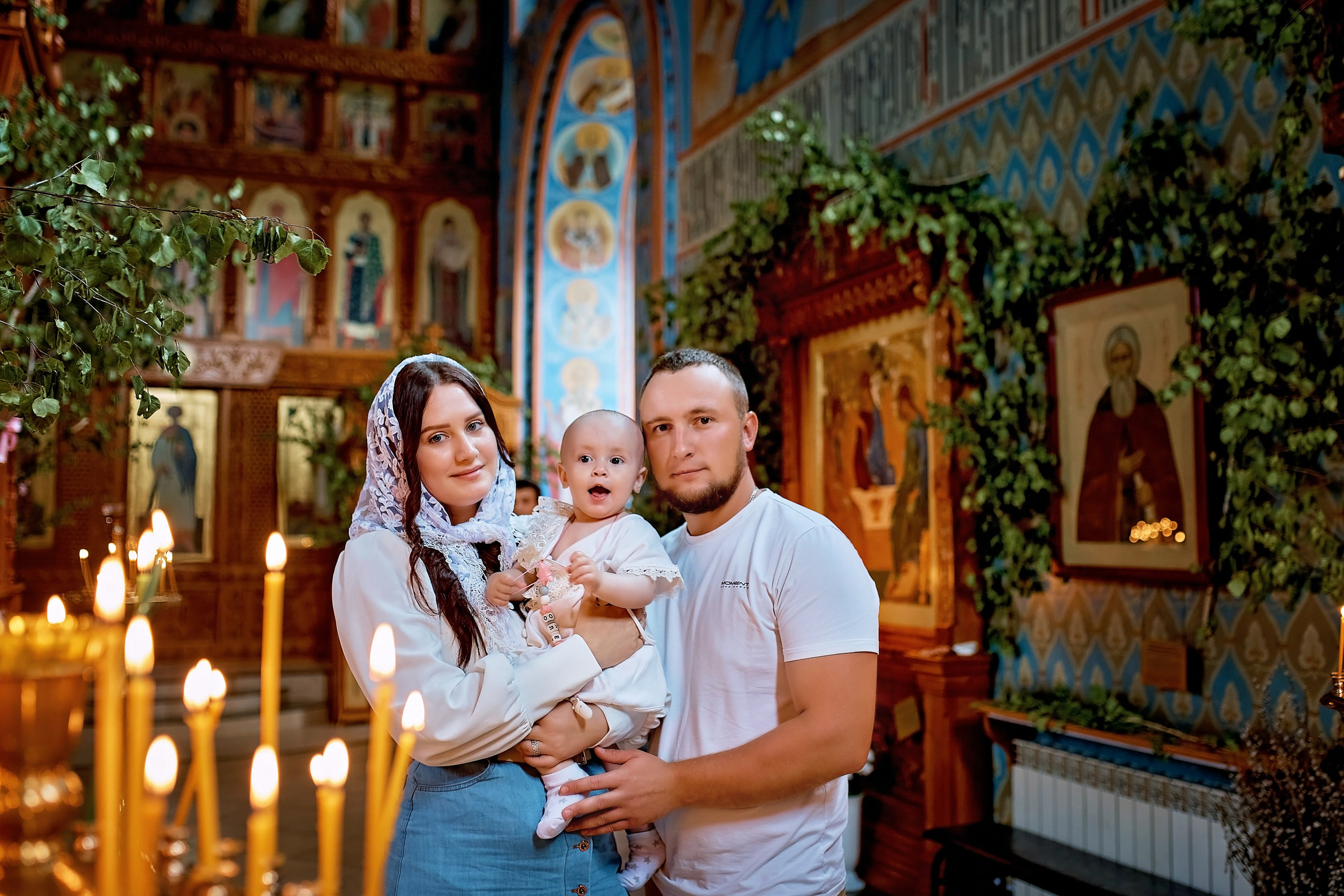 Таинство Крещения Алеси в Иоанно-Богословском храме. Фотограф на Крещение и Венчание в Барнауле