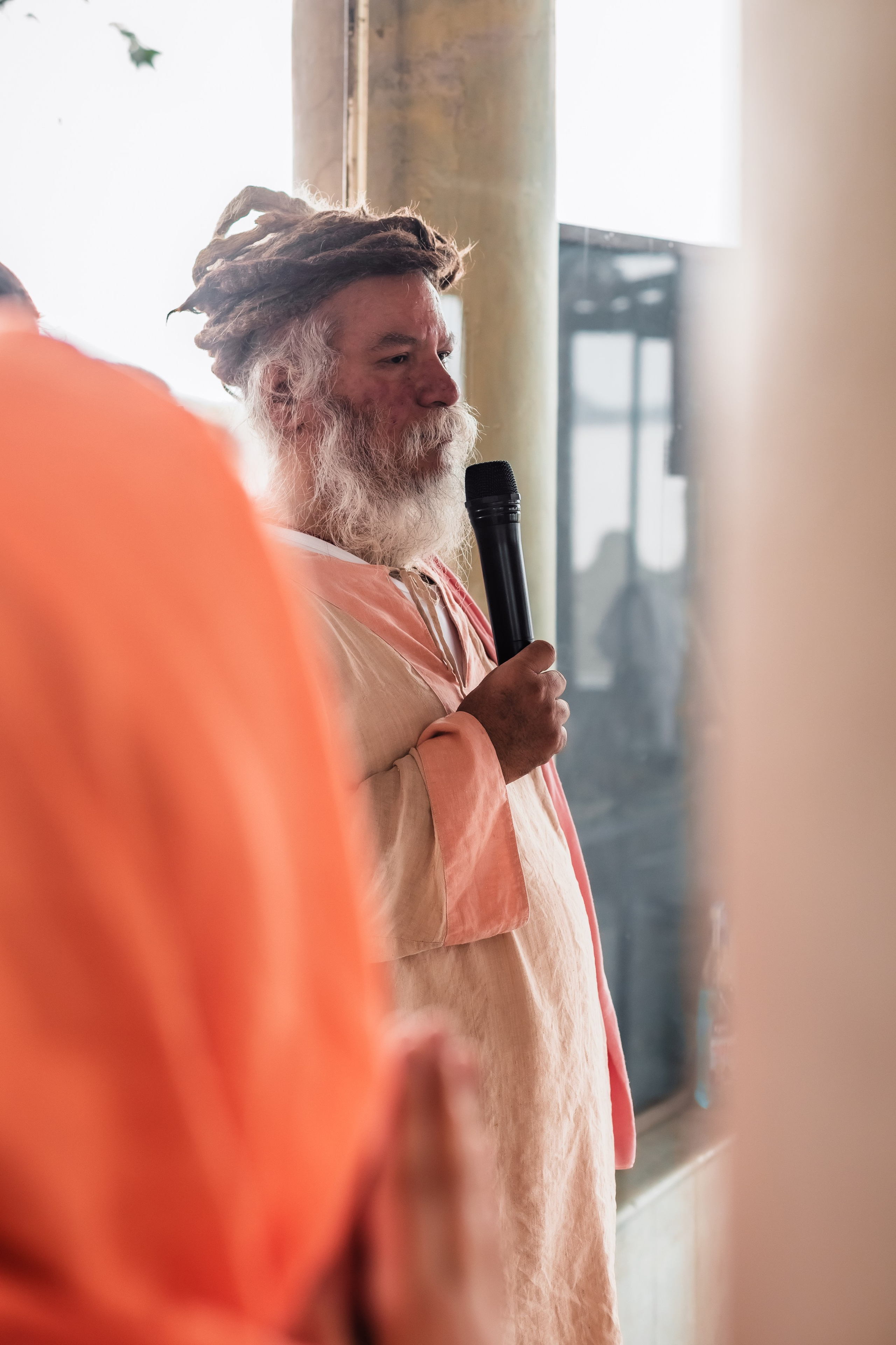 Abhisheka Devraha Baba on Sri Devdas ji maharaj bd. Mariam Bagdasaryan