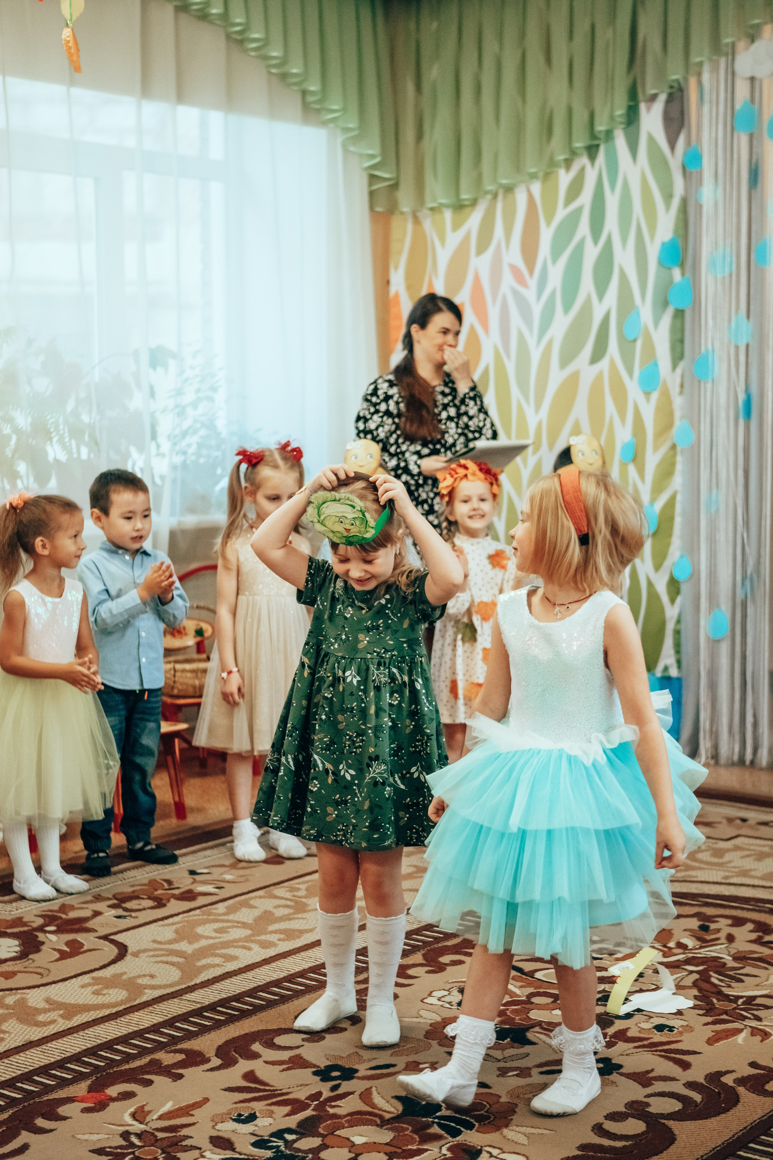 Утренник «Праздник осени». Семейный и детский фотограф в г. Новосибирске Макеева Анастасия