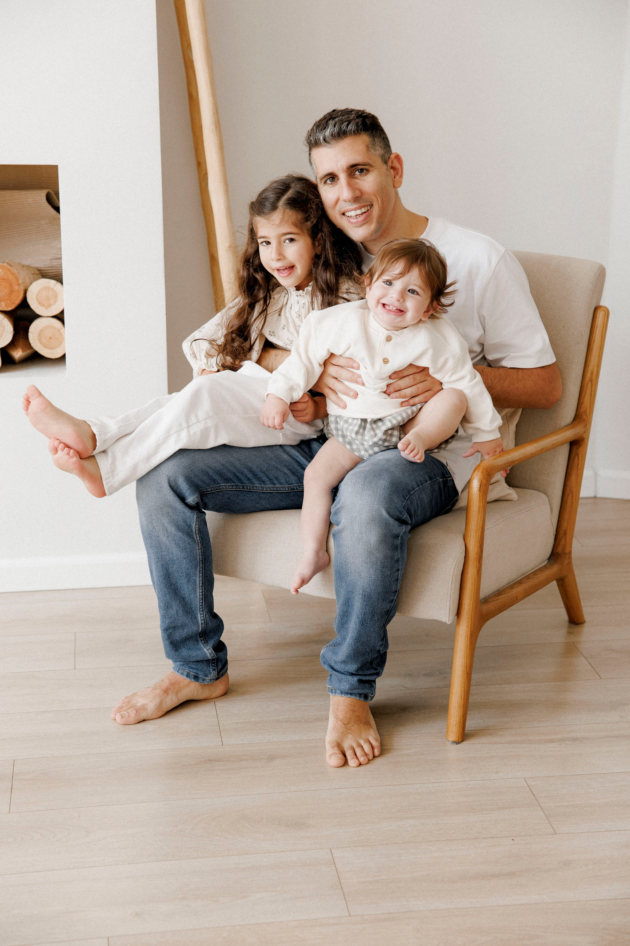 One year inside the White studio. Wedding and family photographer