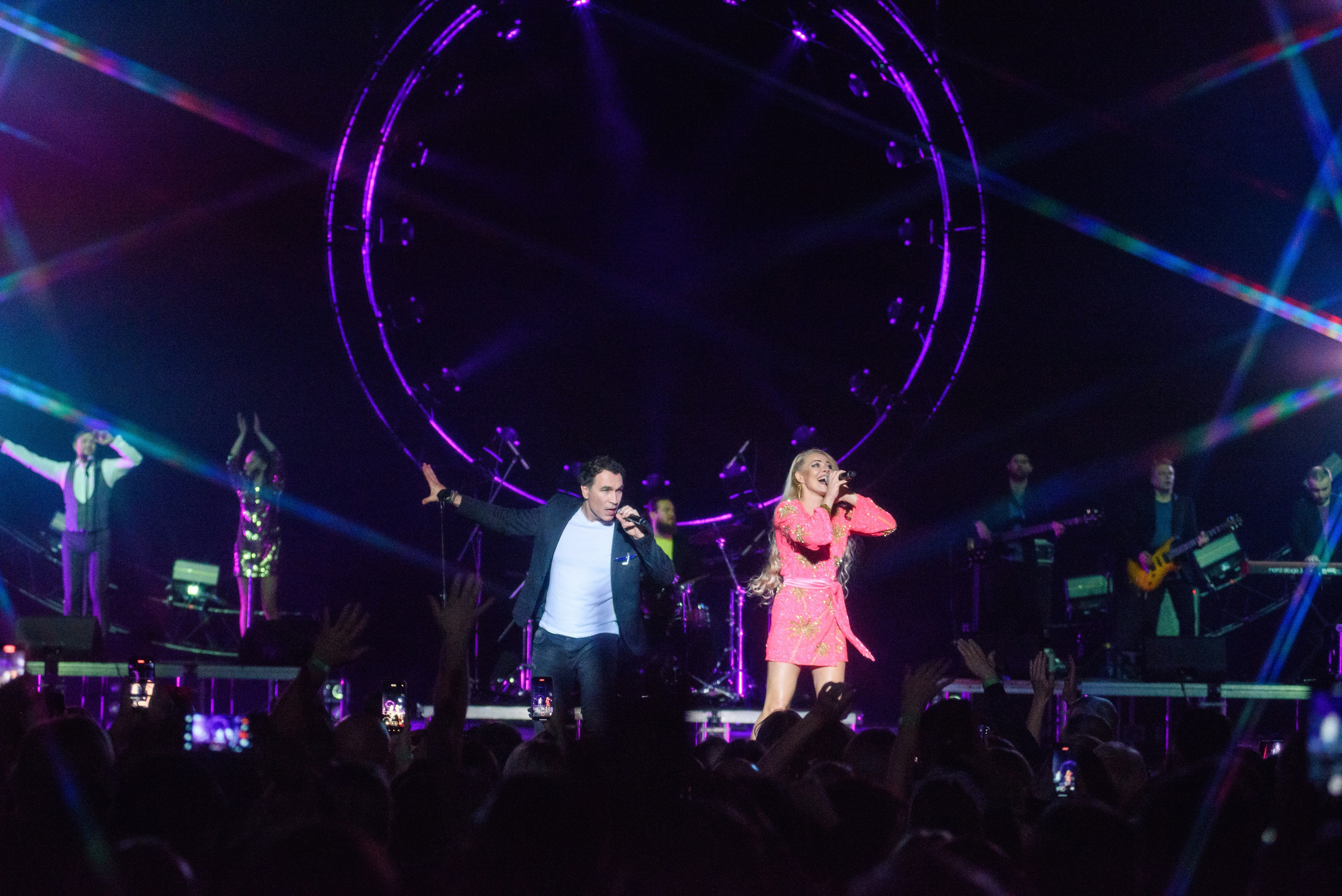 Дискотека 80-90-2000х — «Имена на все времена», Крокус Сити Холл. Бренд-фотограф для экспертов и блогеров в Москве Влада Горбовская