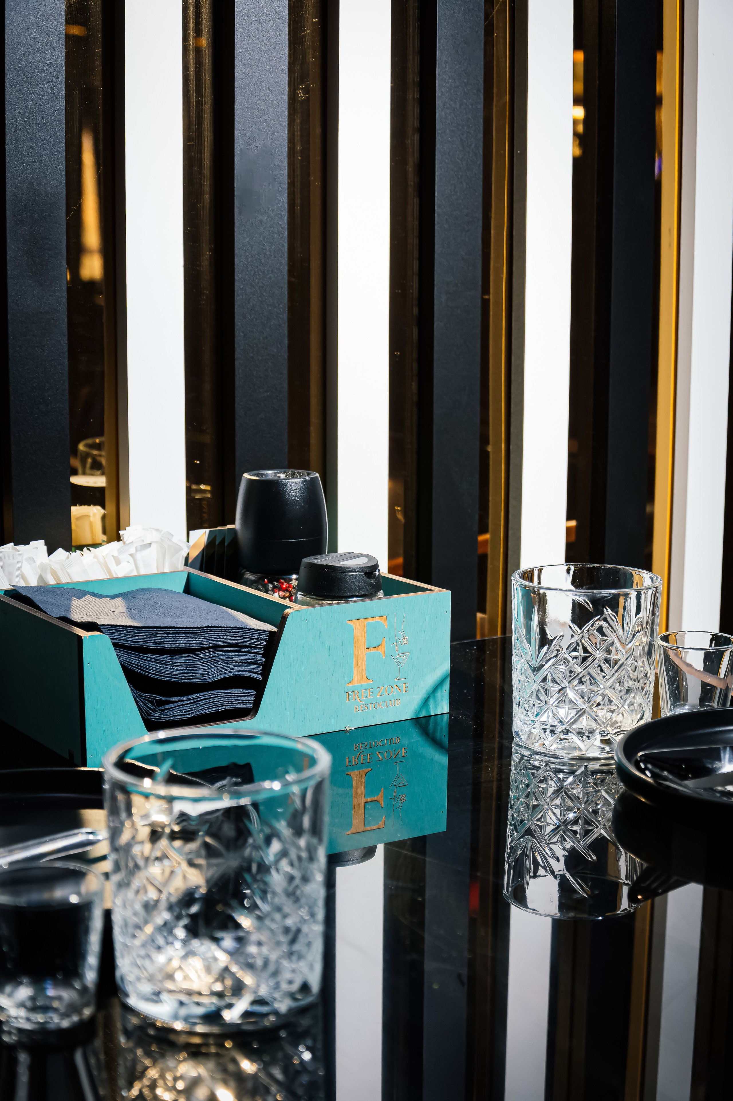 FreeZone night Club. Ларина Иванна фотограф в Донецке