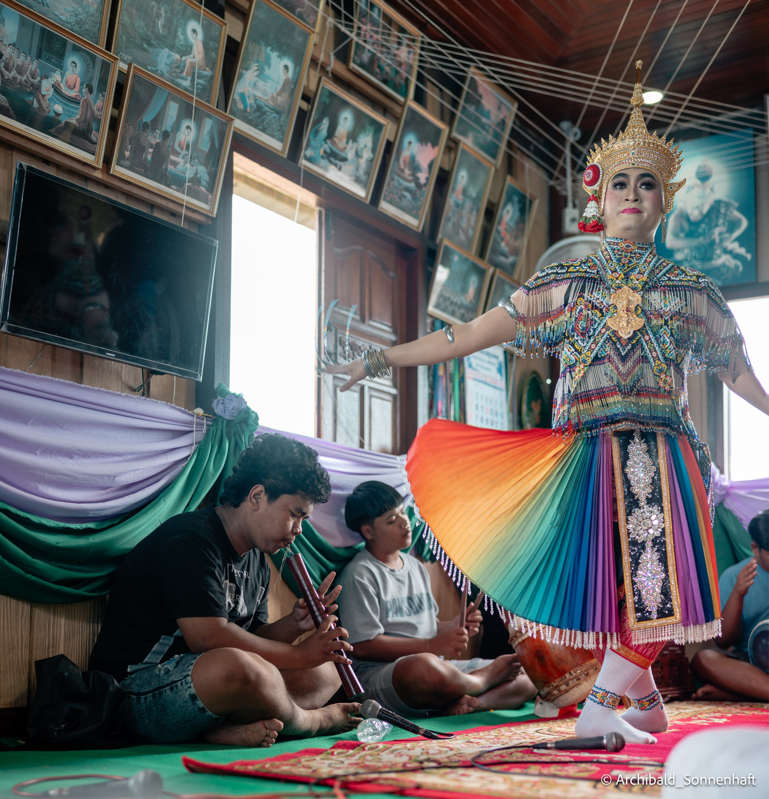 Thai monk. Photographer in Guangzhou, China. Archibald Sonnenhaft