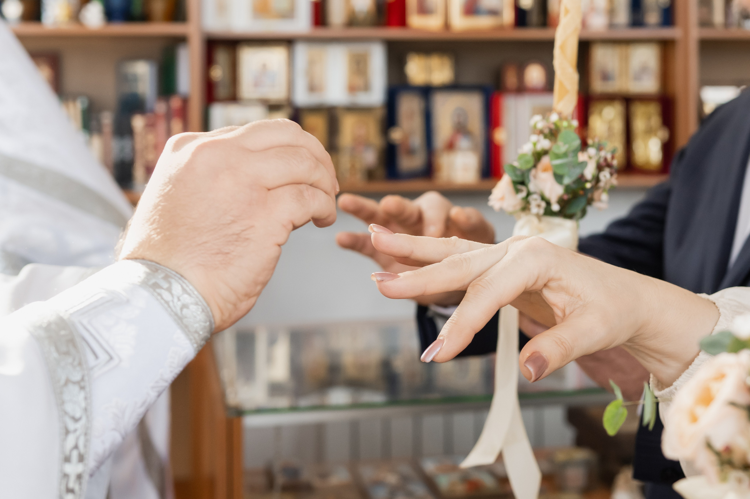 Храм Страстотерпцев (п.Южный). Церковный фотограф на Таинство Крещения и Венчания в Оренбурге и Оренбургской области Екатерина Белкина