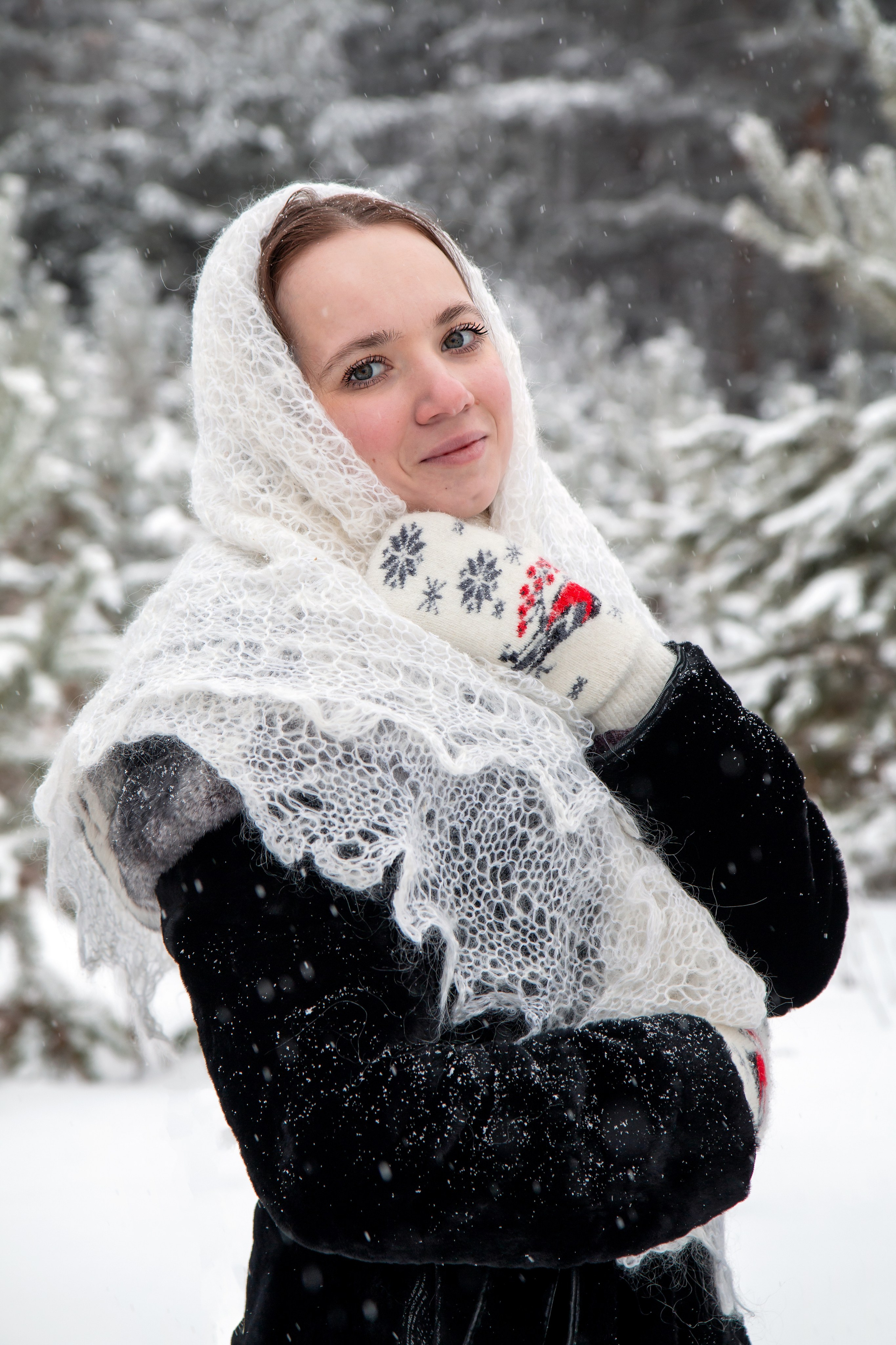 Дарья. В зимнем лесу. Фотограф в Шелехове, лучшие выпускные альбомы в Шелехове