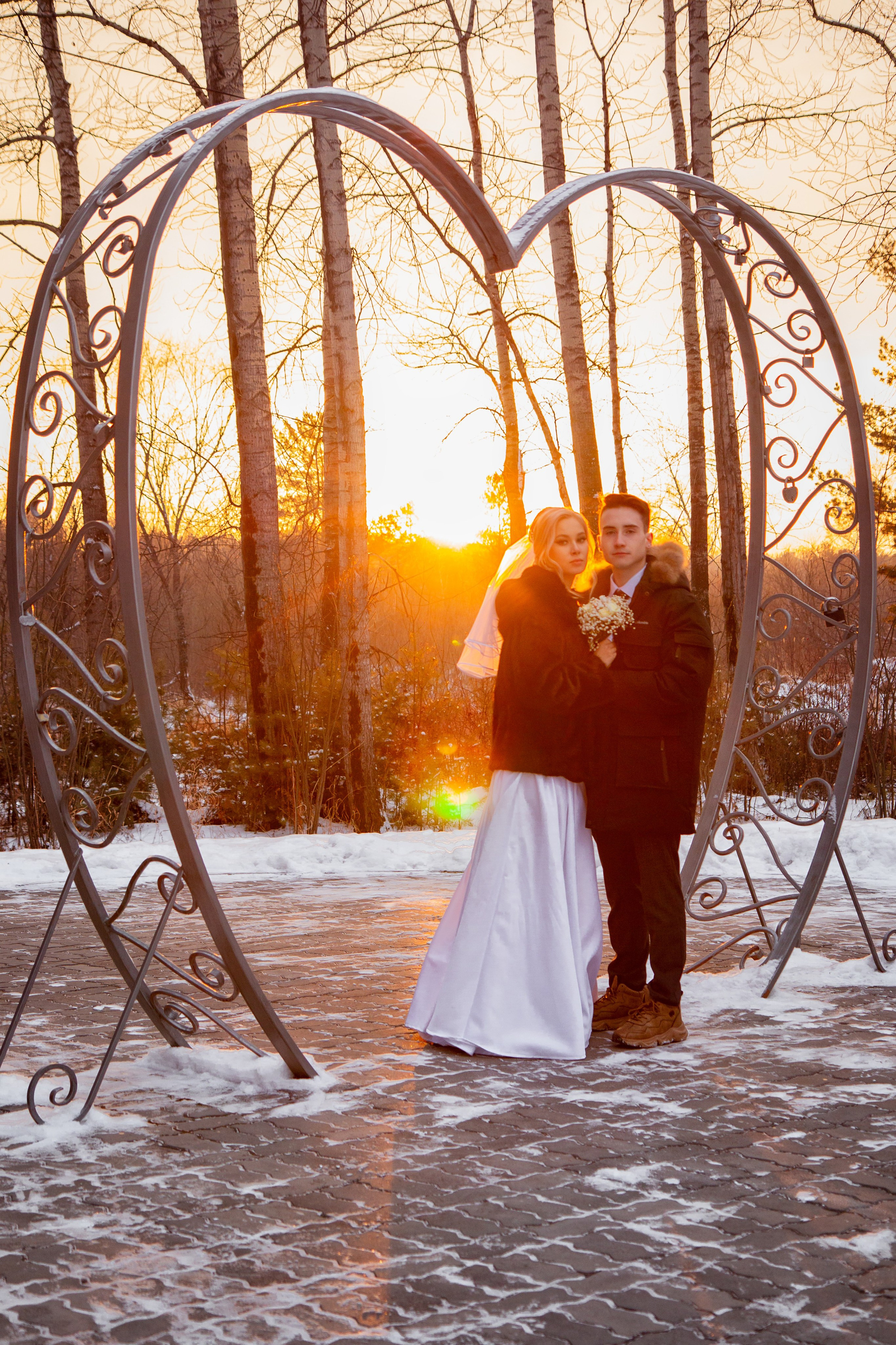 Свадебная фотосессия в Шелехове. Фотограф в Шелехове, лучшие выпускные альбомы в Шелехове