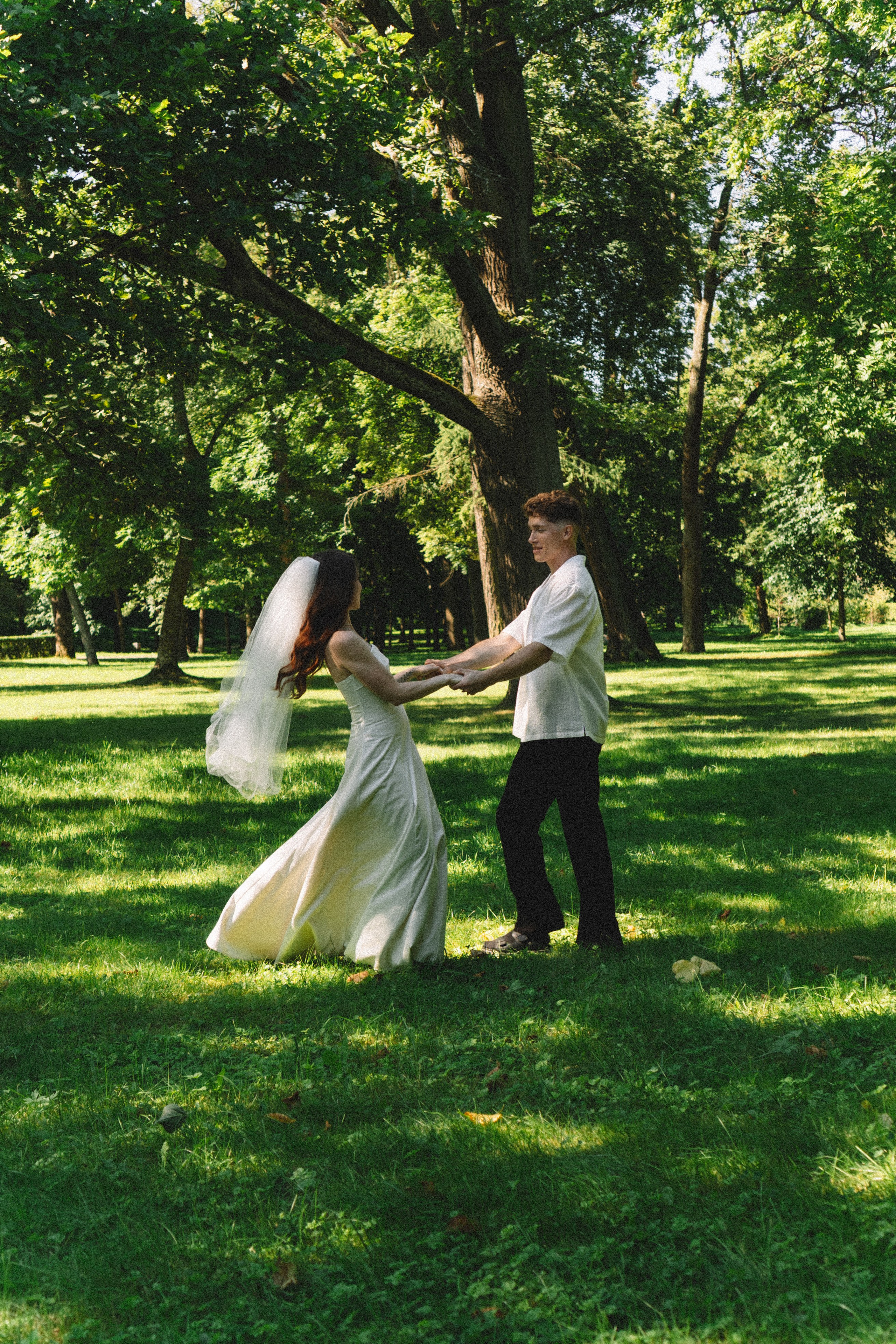 СВАДЕБНАЯ СЬЕМКА В ПЕТЕРГОФЕ И СЬЕМКА РЕПОРТАЖА В ЗАГСЕ ПЕТЕРГОФА. Профессиональный фотограф, Санкт-Петербург — Виктория Богомолова