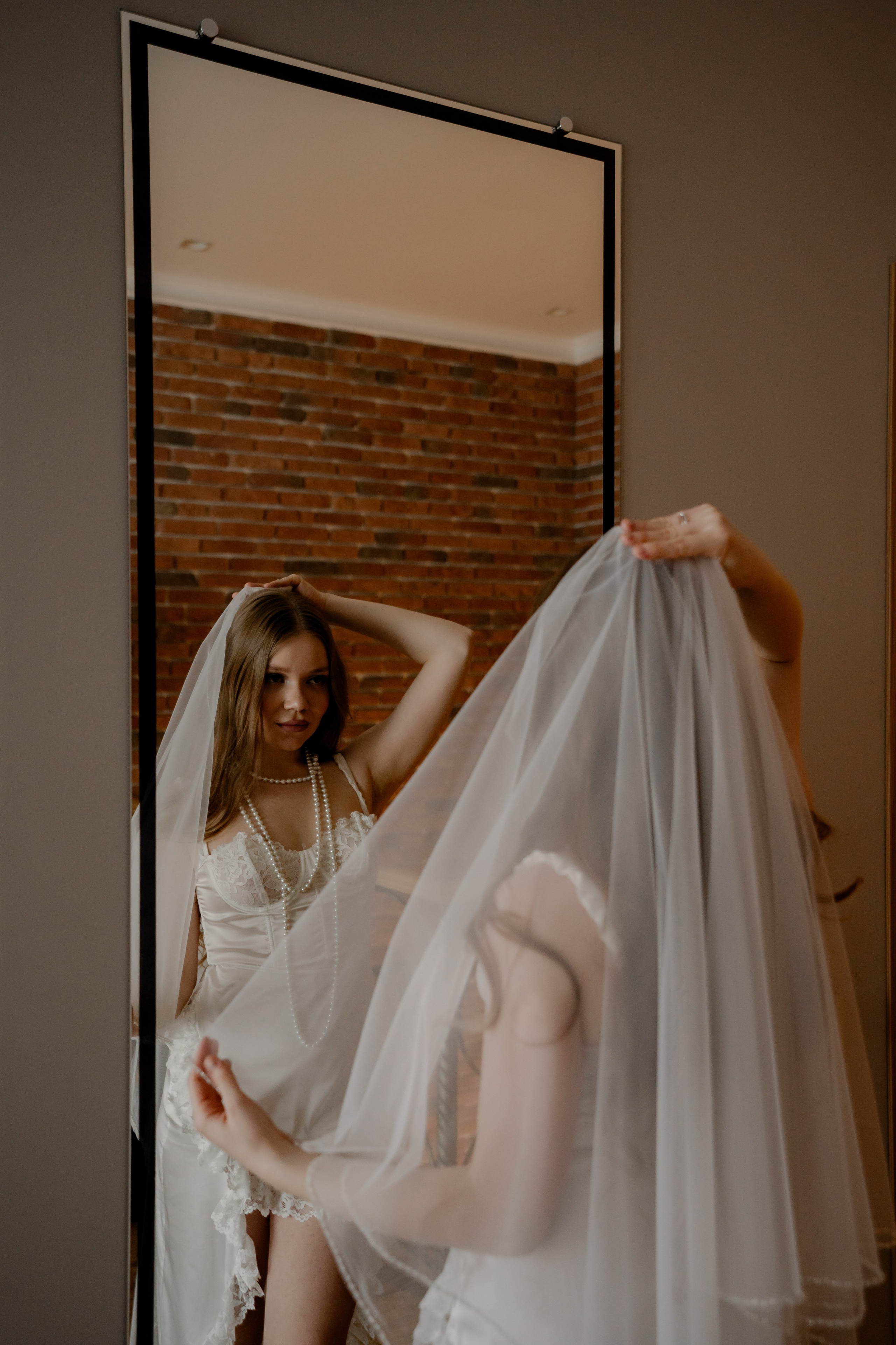 СВАДЕБНАЯ СЬЕМКА СБОРОВ В ОТЕЛЕ И ВЫЕЗД НА ЦЕРЕМОНИЮ (СНЯТО В СИБИРЕ В НИЖНЕВАРТОВСКЕ). Профессиональный фотограф, Санкт-Петербург — Виктория Богомолова