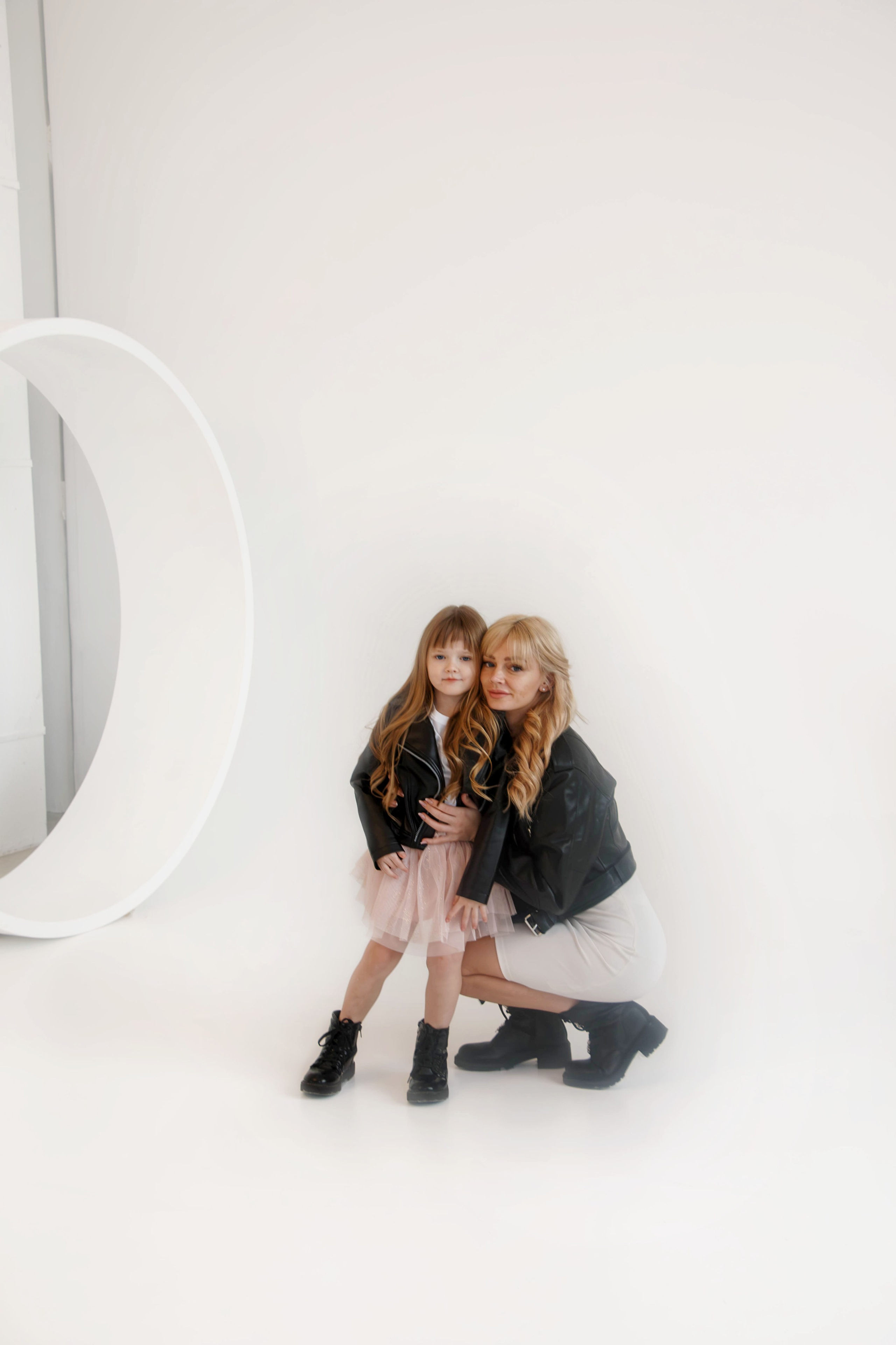 EVIJA&MILANA. Бережно сохраняю ваши чувства и истории на своих фотографиях