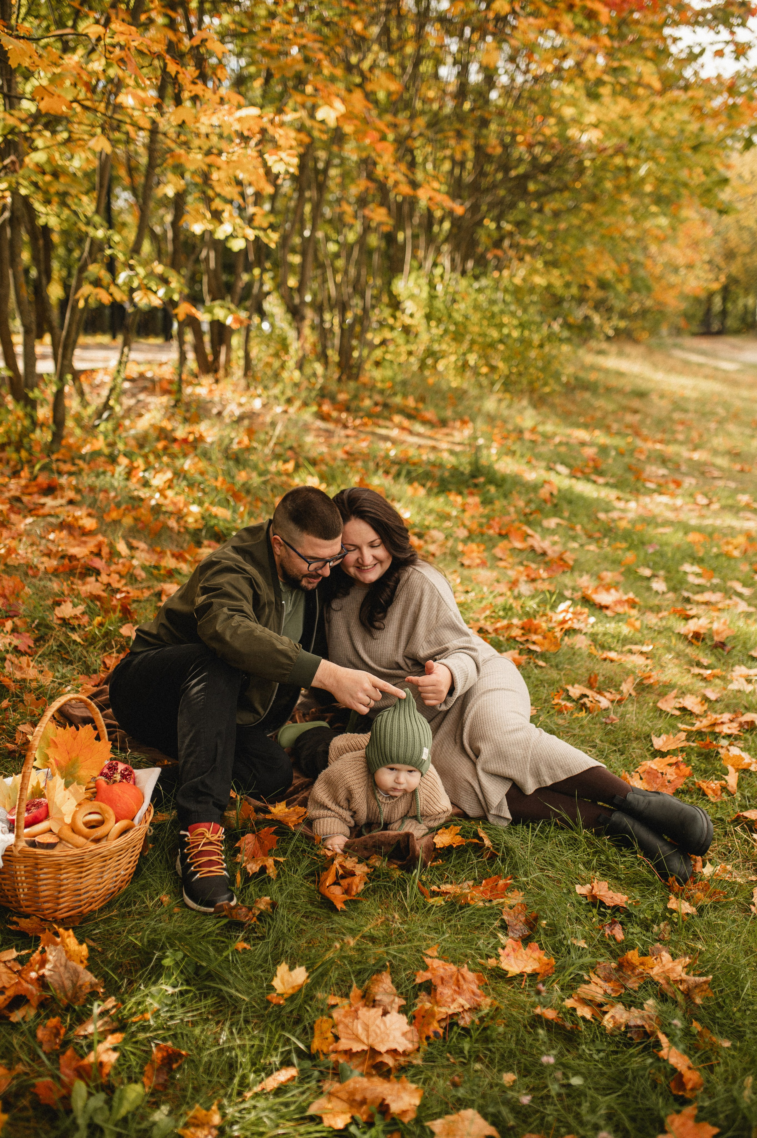 Осенняя фотосессия большой семьи в парке. Семейная фотосессия Бутово Москва фотограф Алина Морщагина