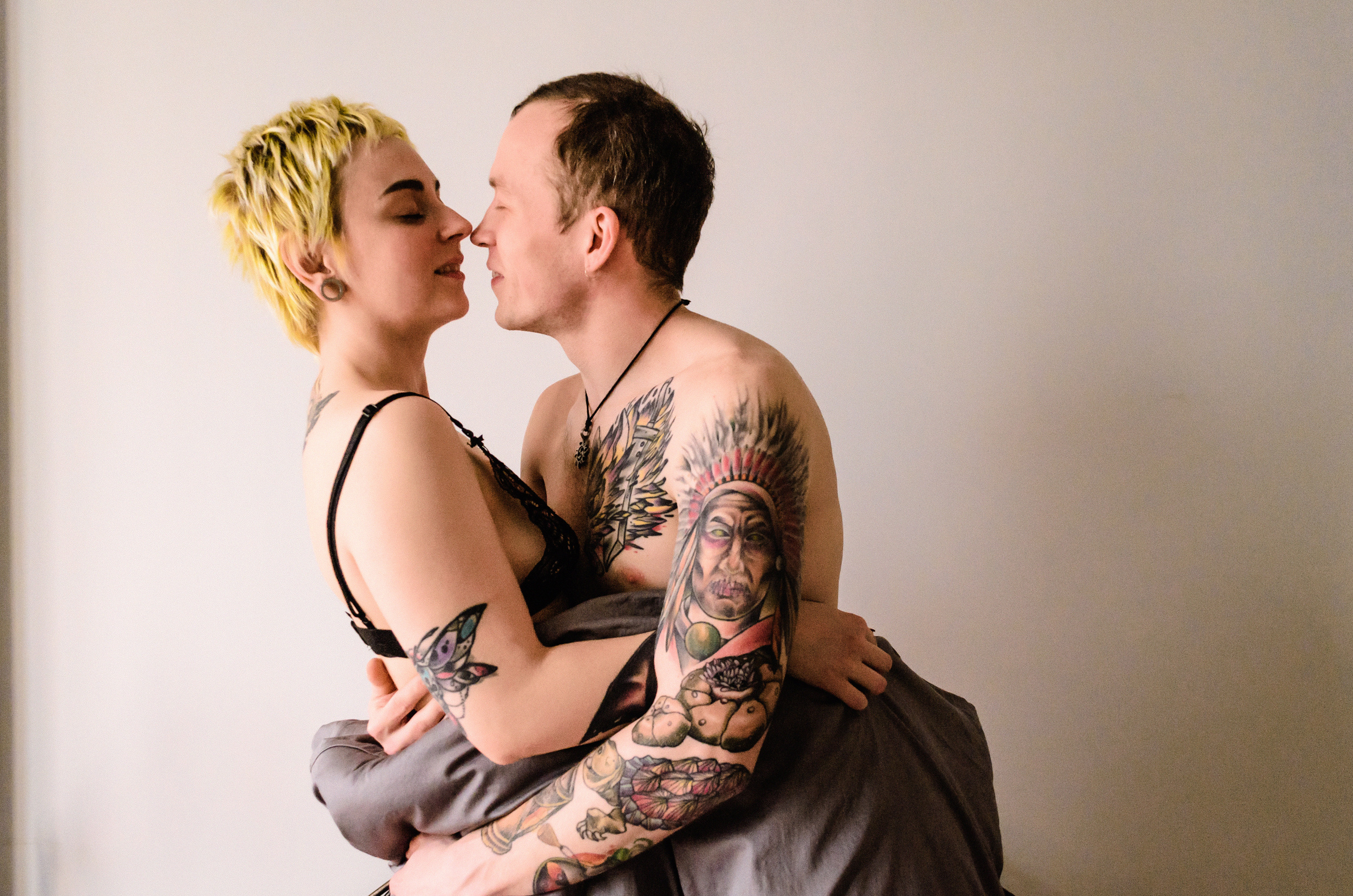 Love Story фотосессия Вика и Валера, прогулка. Фотограф Ольга Дзюба. Фотограф Ольга Дзюба. Фототерапия как зеркало души. КМВ