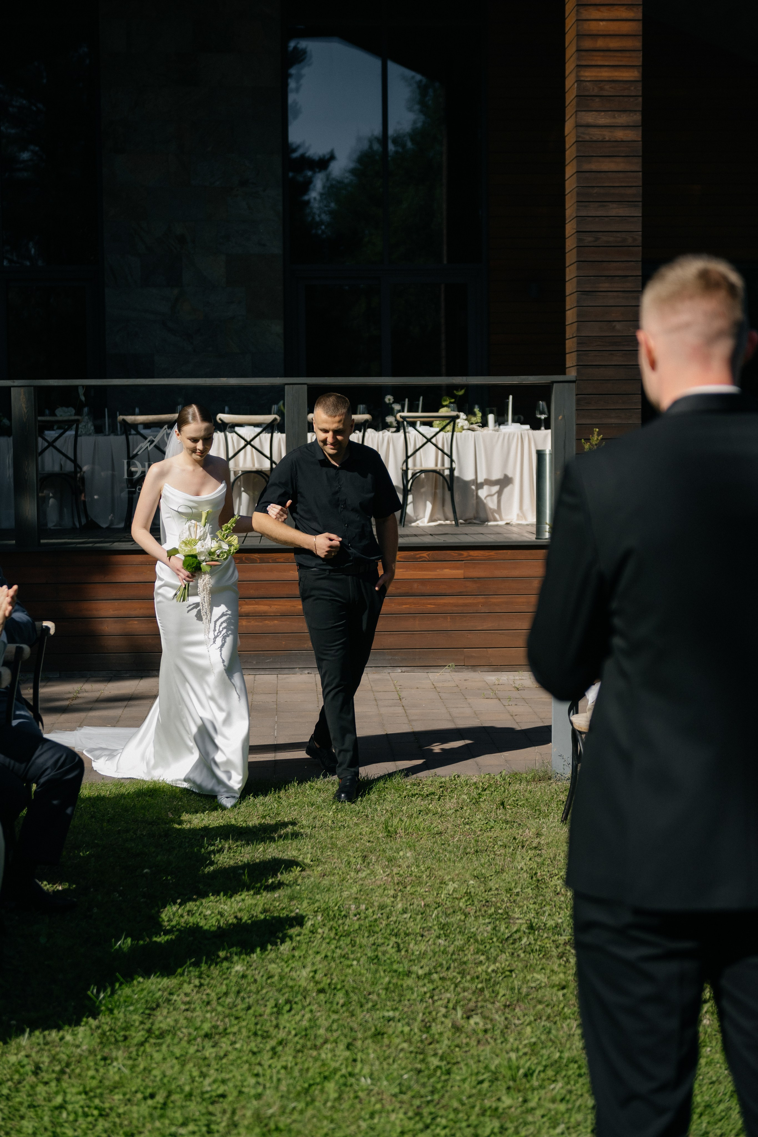 Wedding day in DELICE CHALET. Wedding PHOTOGRAPHER Andrew Vnukov