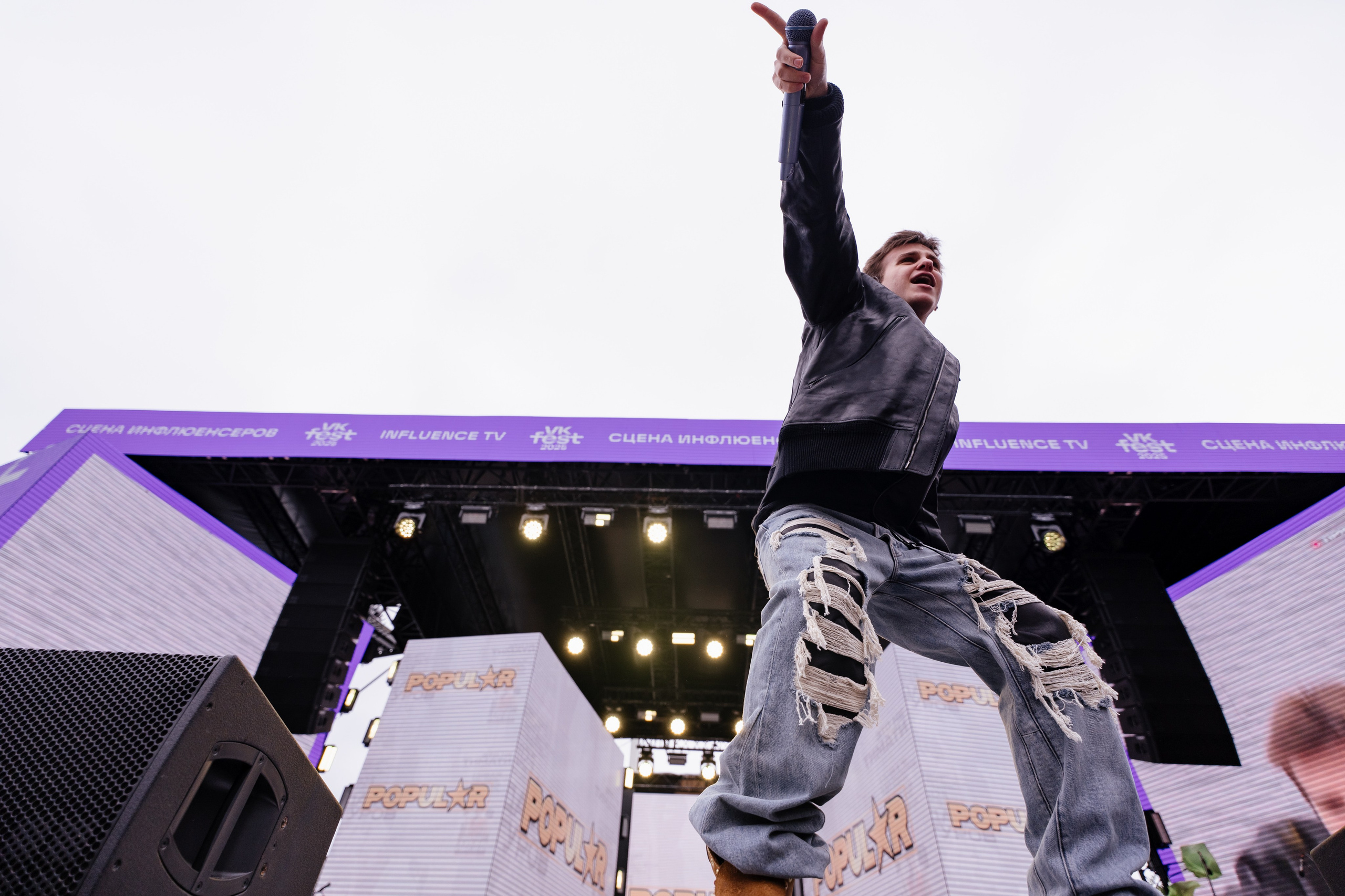 VK FEST Инфлюенсеры. Андрей Сухинин репортажный свадебный фотограф Санкт-Петербург