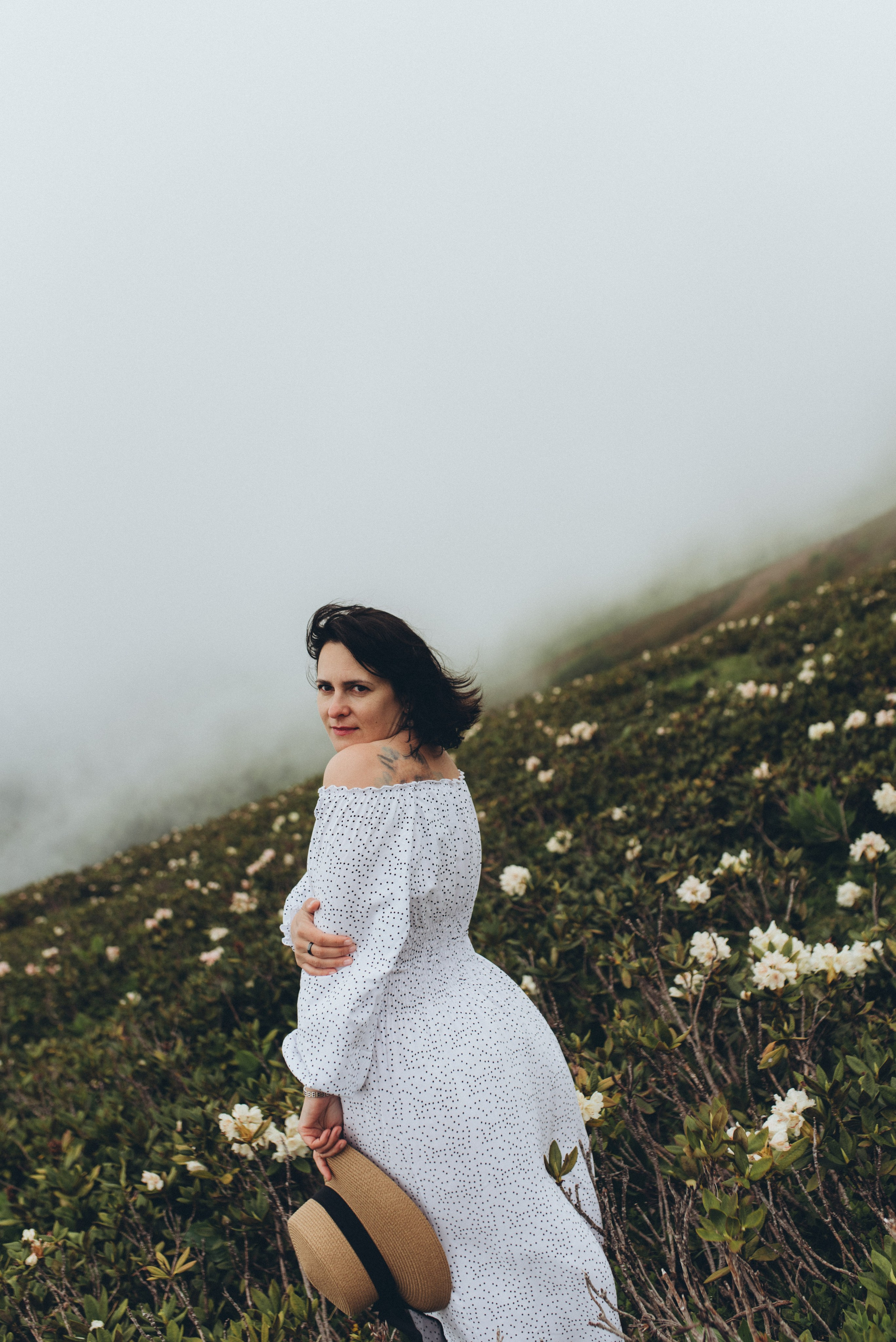 Фотосессия в горах Красной поляна Сочи цветение рододендрона. Фотограф в Сочи — Маргарита Поганова