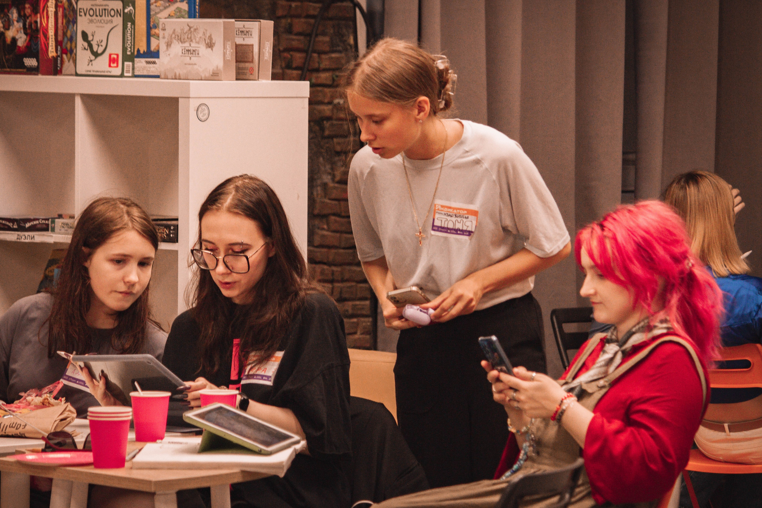 ЖЕНСКИЙ ГЕЙМДЖЕМ — Творческий сбор разработчиц. Создадим шедевр? Виталина и её фотоискусство