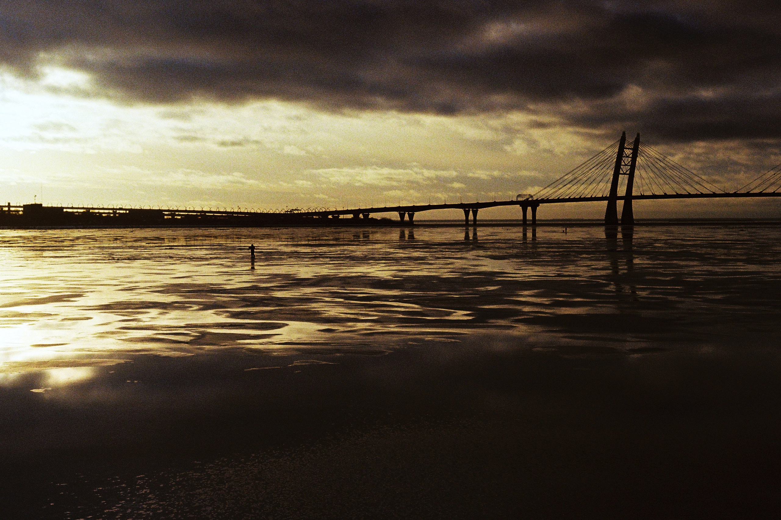 Постапокалиптичный вид на залив и ЗСД