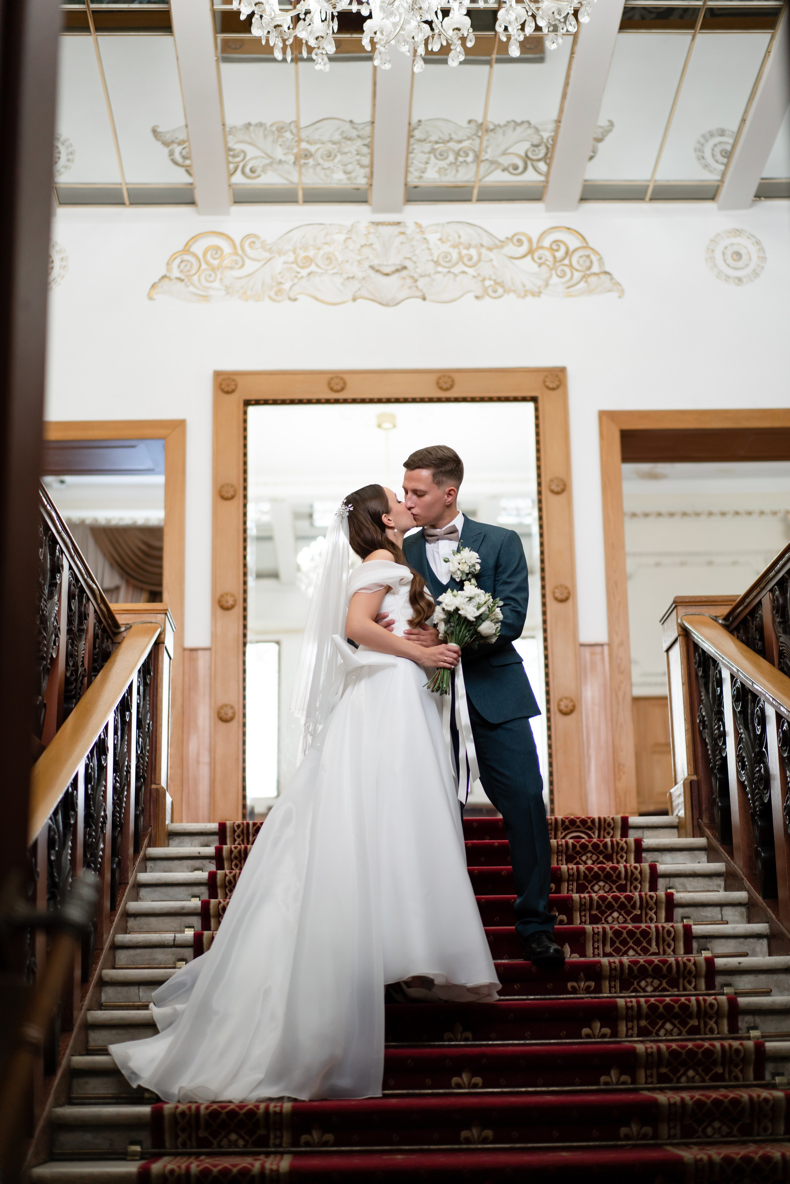 Свадебная фотосессия в Москве. Фотосъёмка в усадьбе Царицыно. Свадебный фотограф Вера Климова