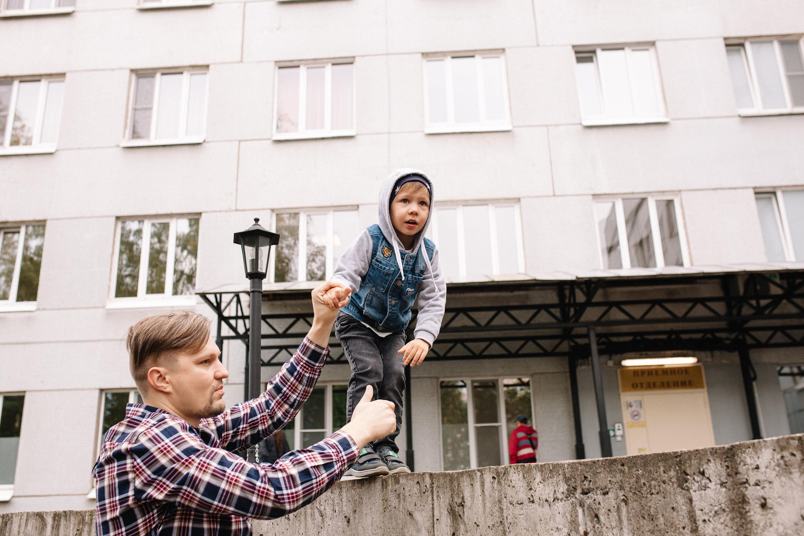 Выписка из род дома. Семейный и свадебный фотограф в Майкопе Михаил Мартиросян