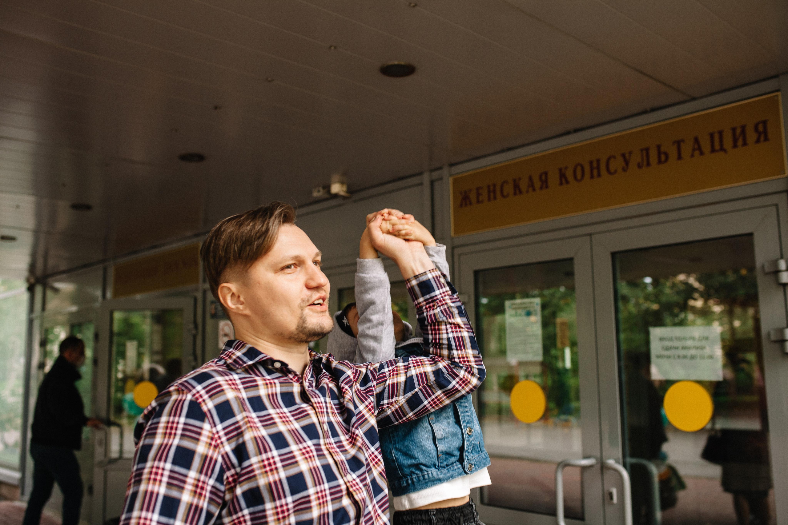 Выписка из род дома. Семейный и свадебный фотограф в Майкопе Михаил Мартиросян