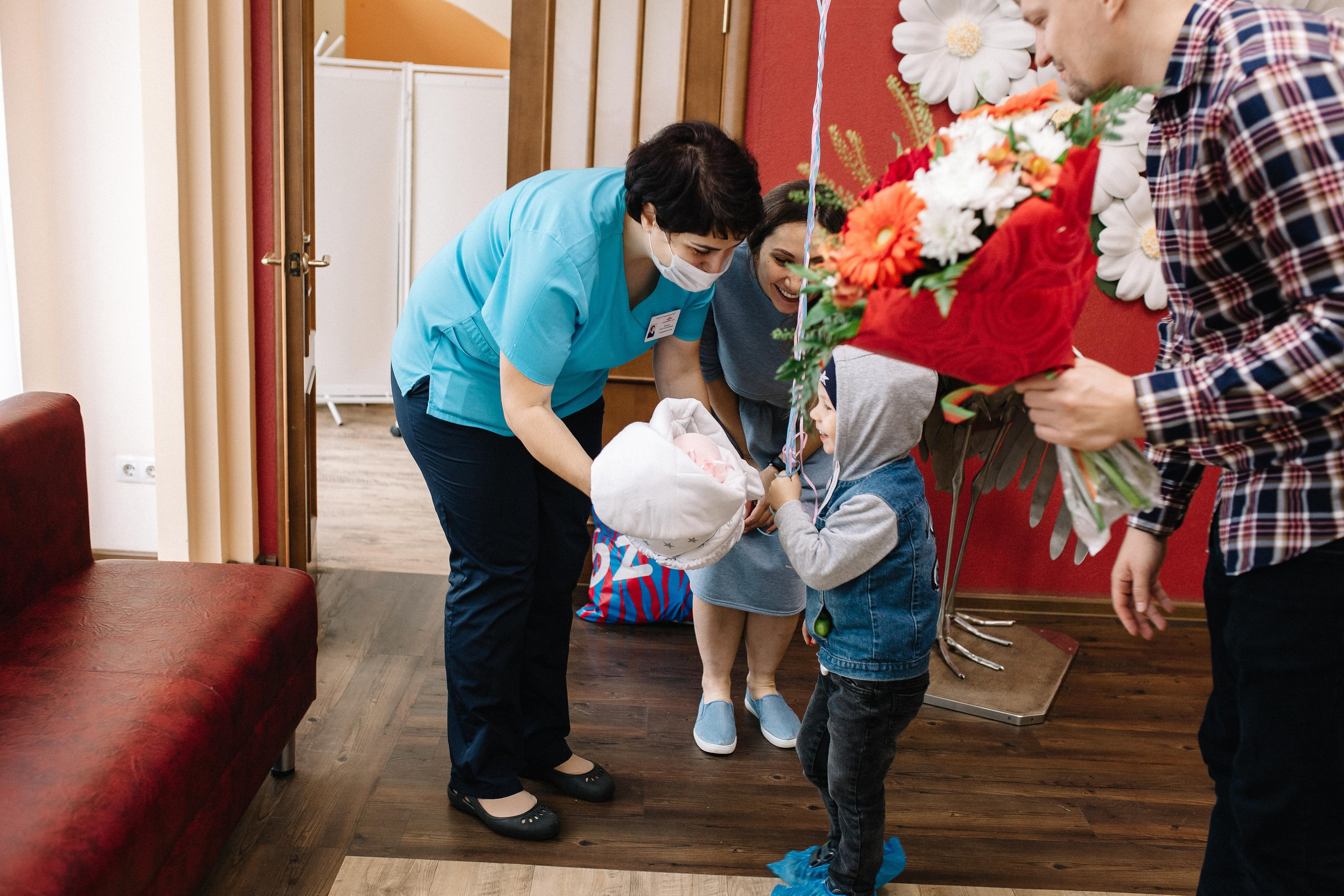 Выписка из род дома. Семейный и свадебный фотограф в Майкопе Михаил Мартиросян