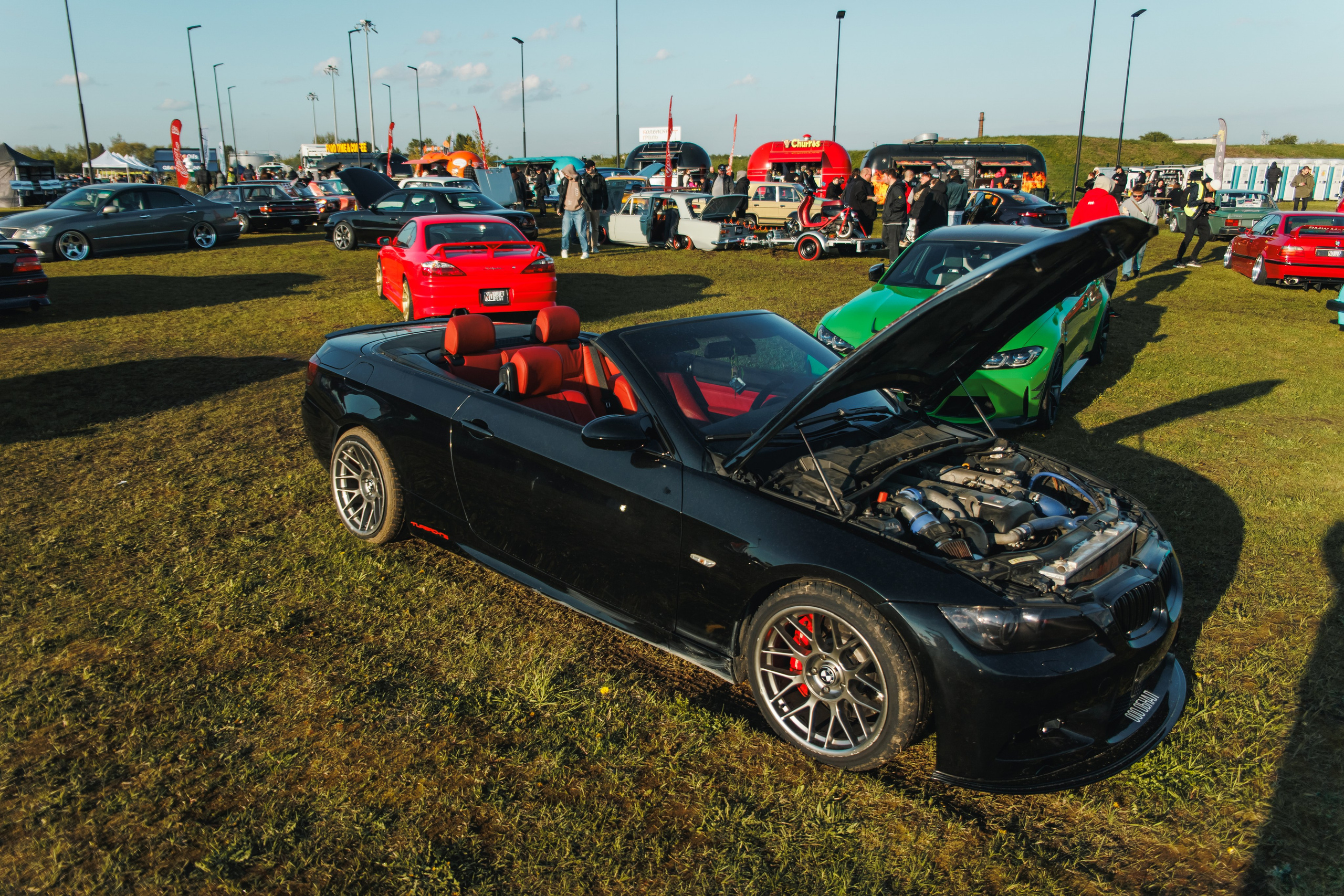 Выставка и дрифт машин. Репортажный фотограф. Москва. Алина Ланская
