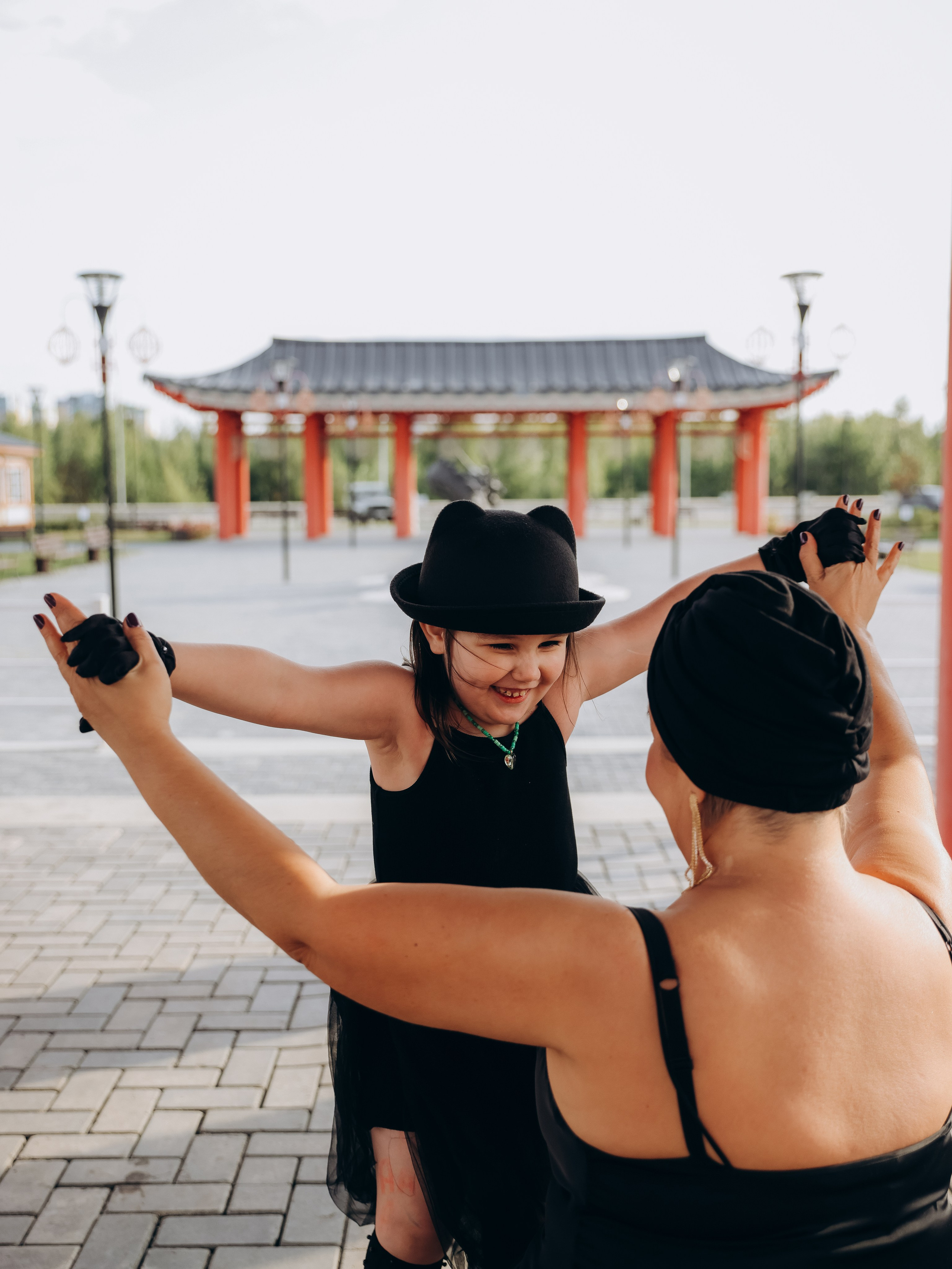 Семья в черном. Мультифотограф Динара Ахмедзянова