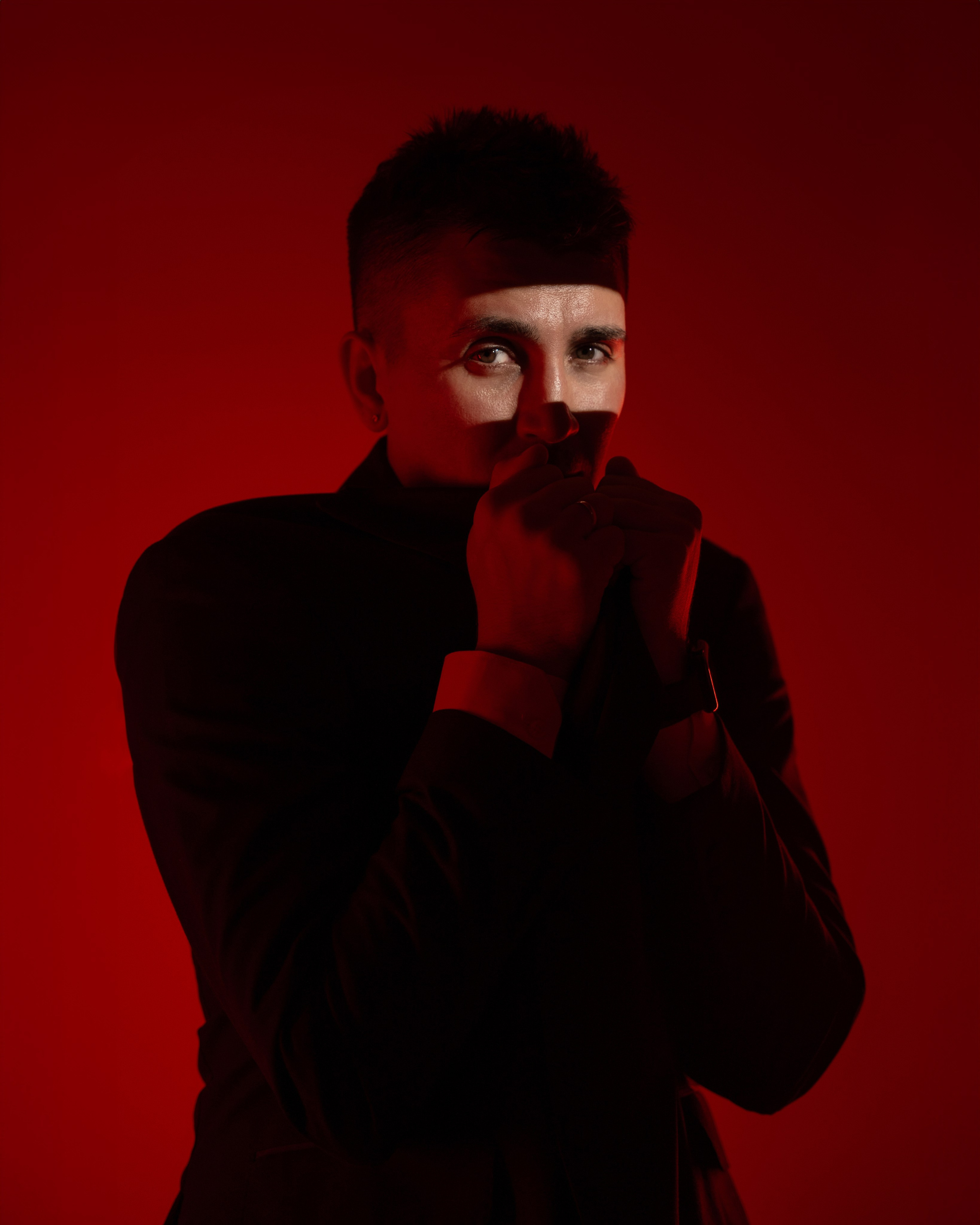 ИЛЬЯС. ВЕДУЩИЙ. Портретный фотограф в Павлодаре Руслан Насыров