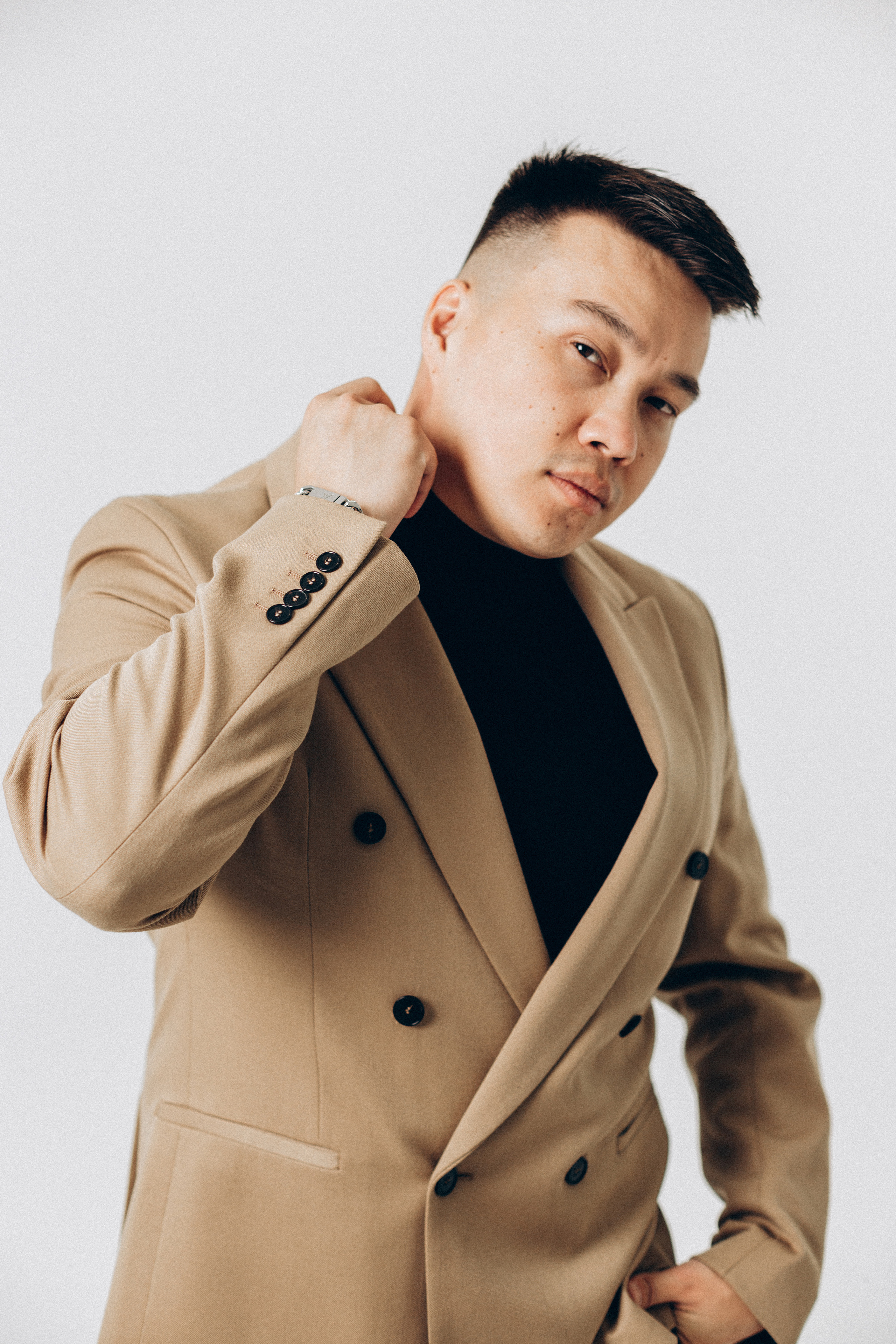 портрет Дос Усабаев